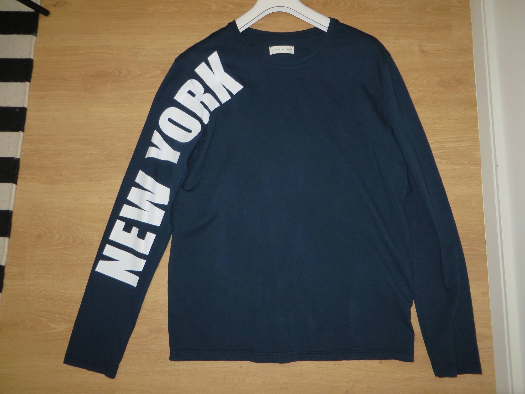 Faith Connexion FINAL PRICE! Oversized NY longsleeves t-shirt Size US S / EU 44-46 / 1 - 6 Thumbnail