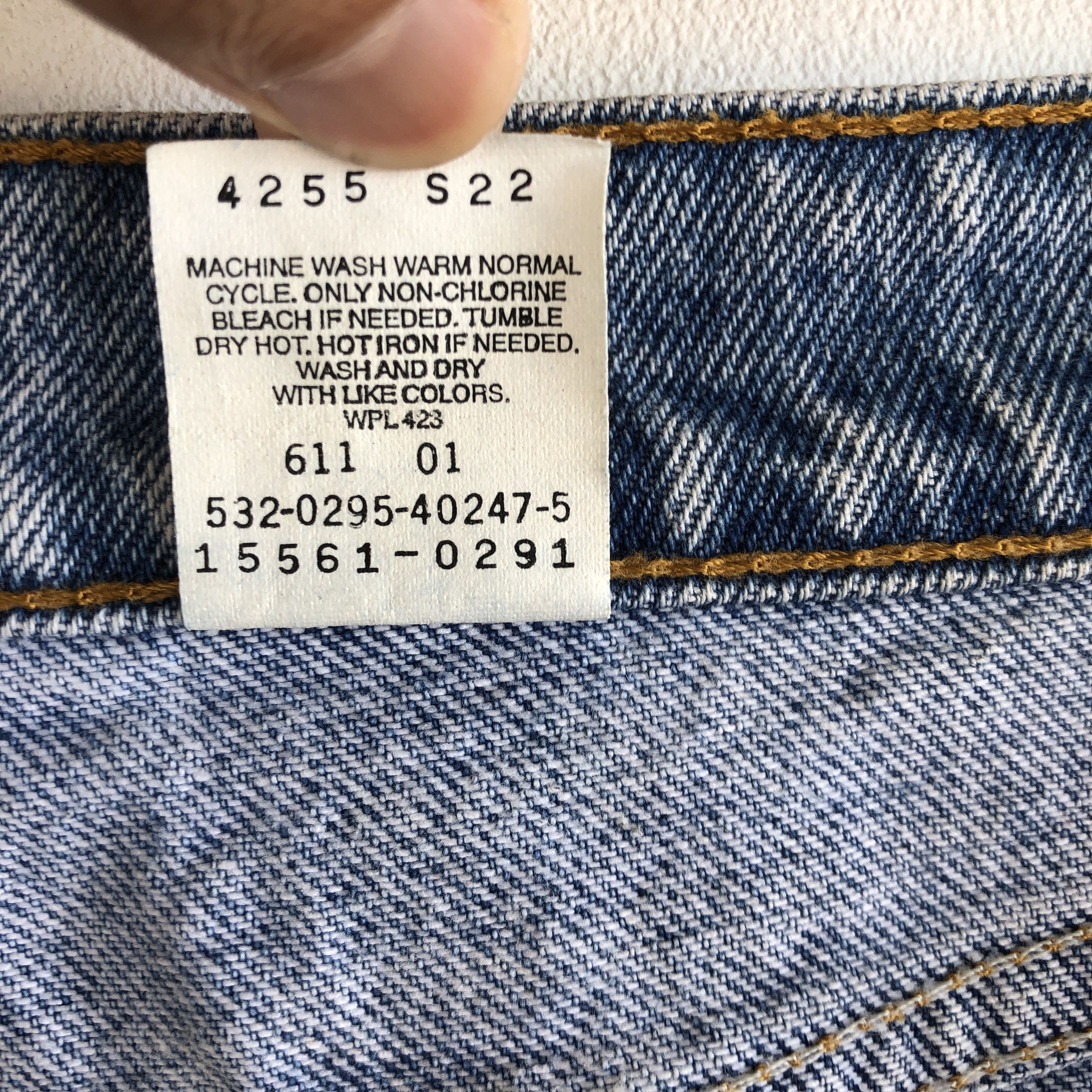 Levi's Vintage Levis Baggy Jeans Levi's 561 Denim Loose Fit Size US 32 / EU 48 - 12 Thumbnail