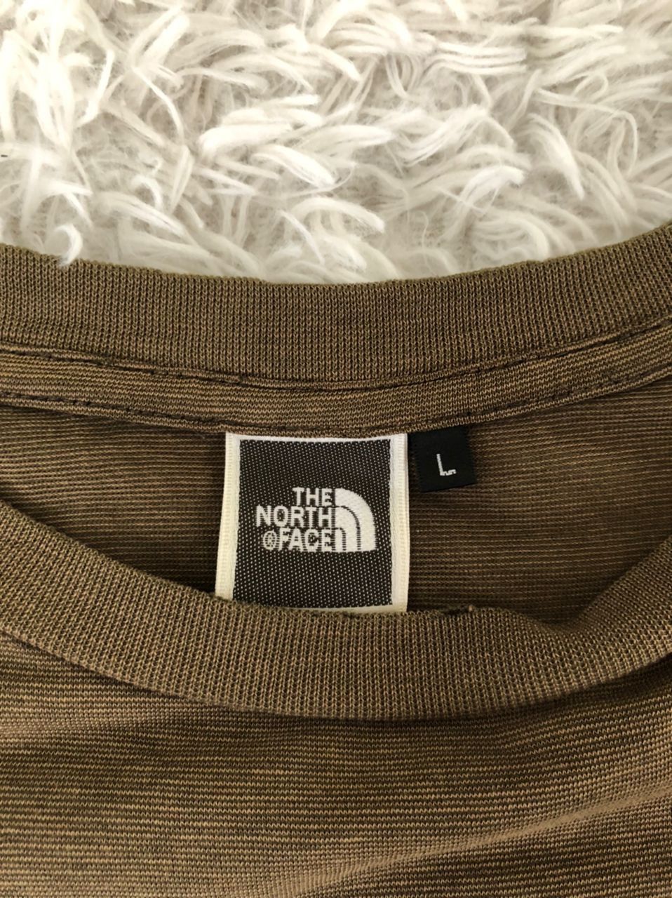 The North Face The north face tshirt (distress area collar) Size US L / EU 52-54 / 3 - 7 Thumbnail