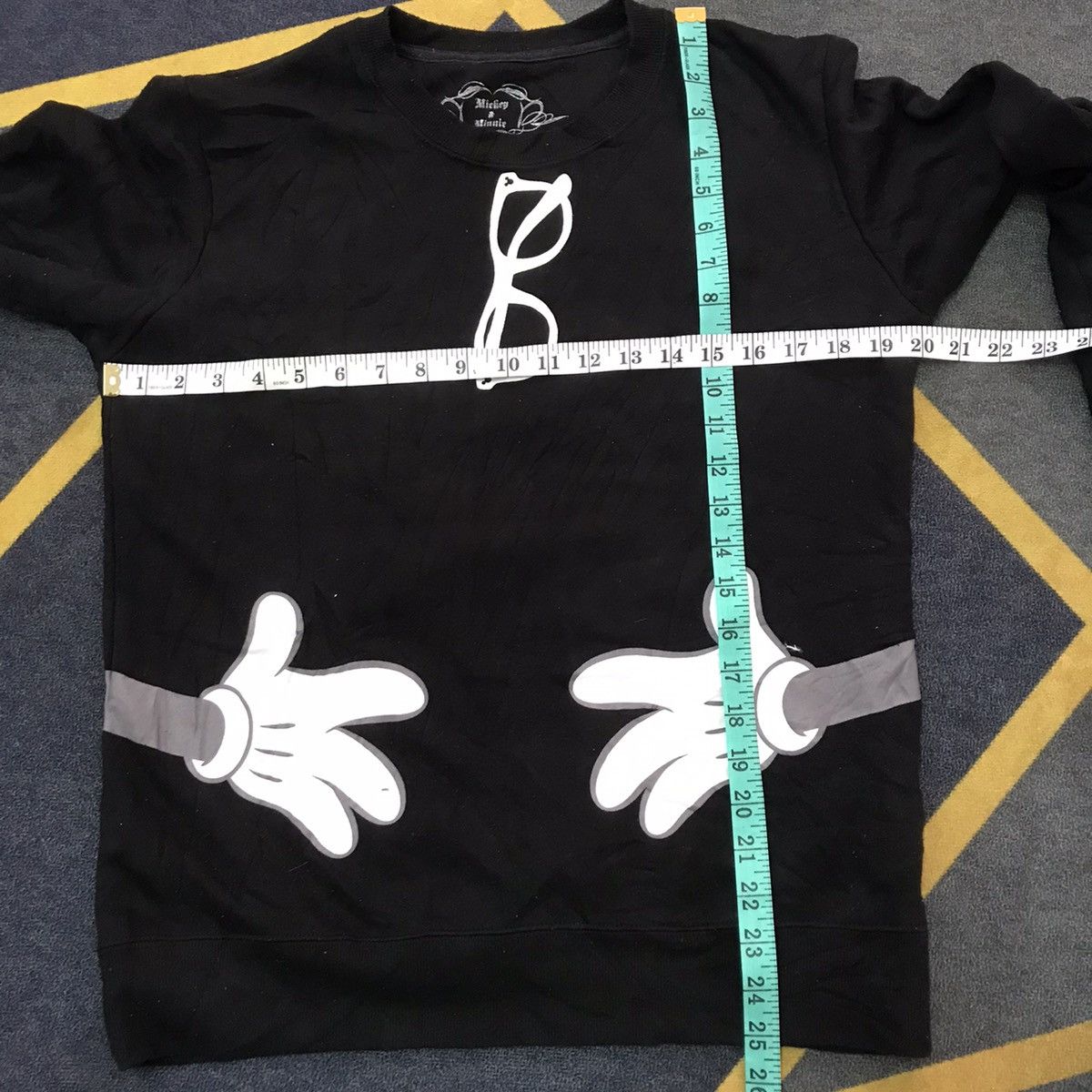 Disney Minnie and mickey sweatshirt Size US M / EU 48-50 / 2 - 5 Thumbnail