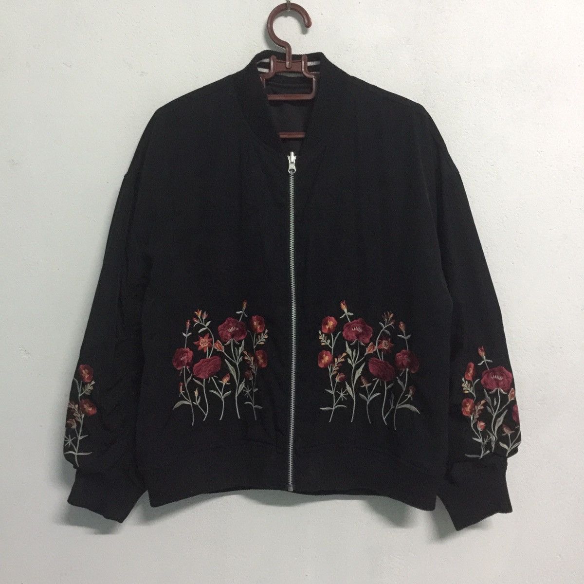 Japanese Brand Pageboy sukajan style reversible embroidery flowers jacket Size US M / EU 48-50 / 2 - 1 Thumbnail