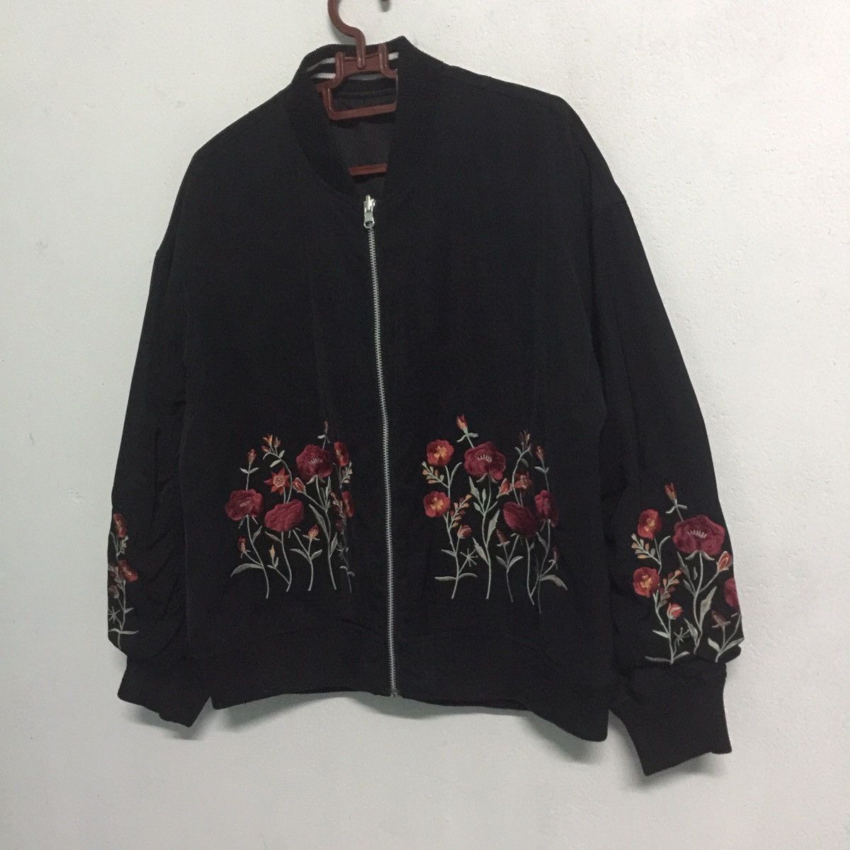 Japanese Brand Pageboy sukajan style reversible embroidery flowers jacket Size US M / EU 48-50 / 2 - 2 Thumbnail