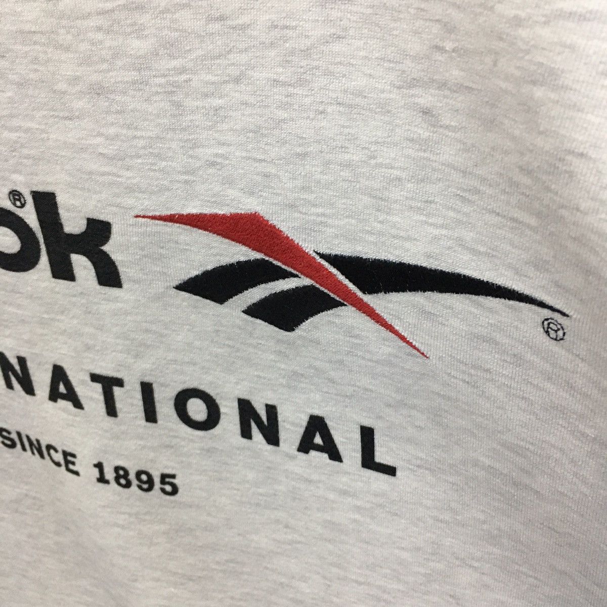 Reebok × Vintage Vintage Reebok Logo Embroidery Tshirt Size US L / EU 52-54 / 3 - 6 Thumbnail