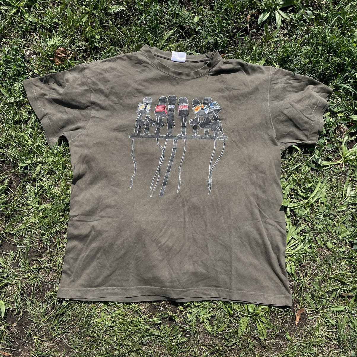 image of 90's Adult “ Microphone / Intereview “ Art Humor Tee, Men's (Size Medium)