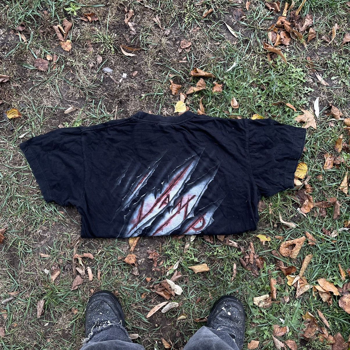Vintage Vintage Y2K Vampire Graphic Tee Horror Streetwear Grunge L Size US L / EU 52-54 / 3 - 6 Thumbnail