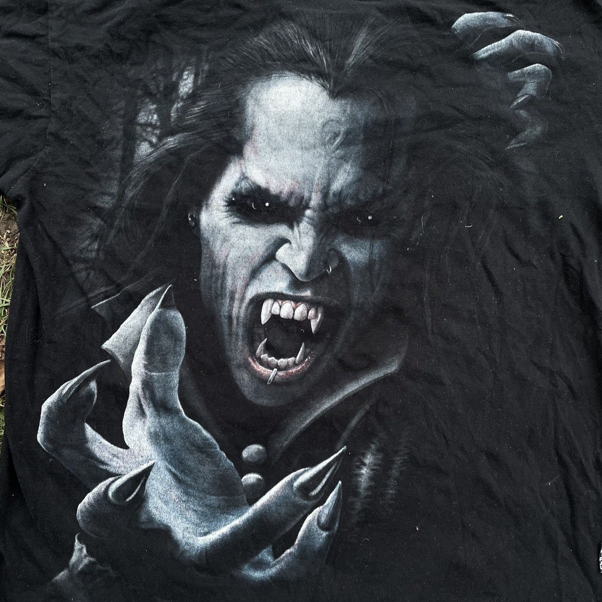 Vintage Vintage Y2K Vampire Graphic Tee Horror Streetwear Grunge L Size US L / EU 52-54 / 3 - 4 Thumbnail