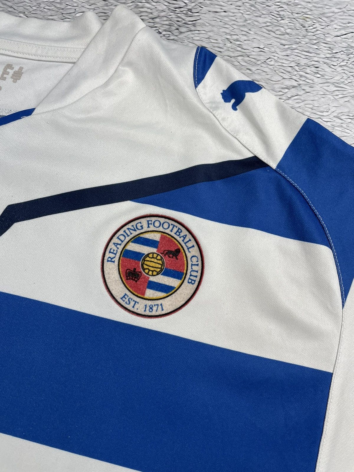 Puma × Vintage Vintage Reading 2009/10 Puma Soccer Jersey y2k blokcore Size US M / EU 48-50 / 2 - 6 Thumbnail