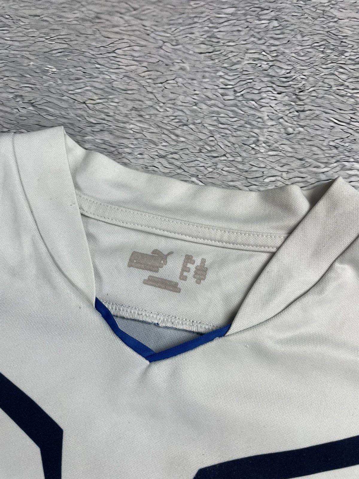 Puma × Vintage Vintage Reading 2009/10 Puma Soccer Jersey y2k blokcore Size US M / EU 48-50 / 2 - 7 Thumbnail