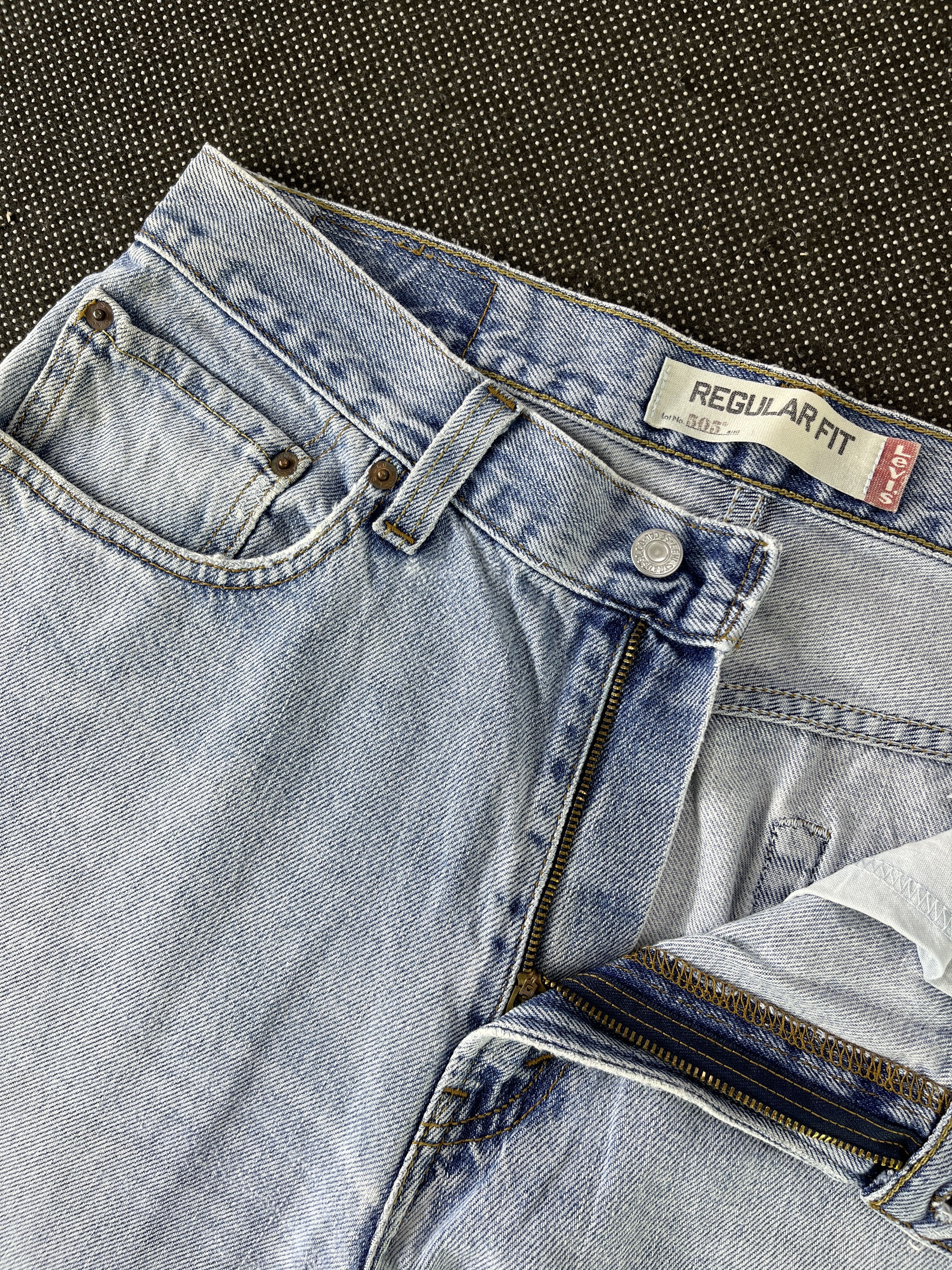 Levi's Vintage Levis 505 Light Wash Jeans - J368 Size US 34 / EU 50 - 8 Thumbnail