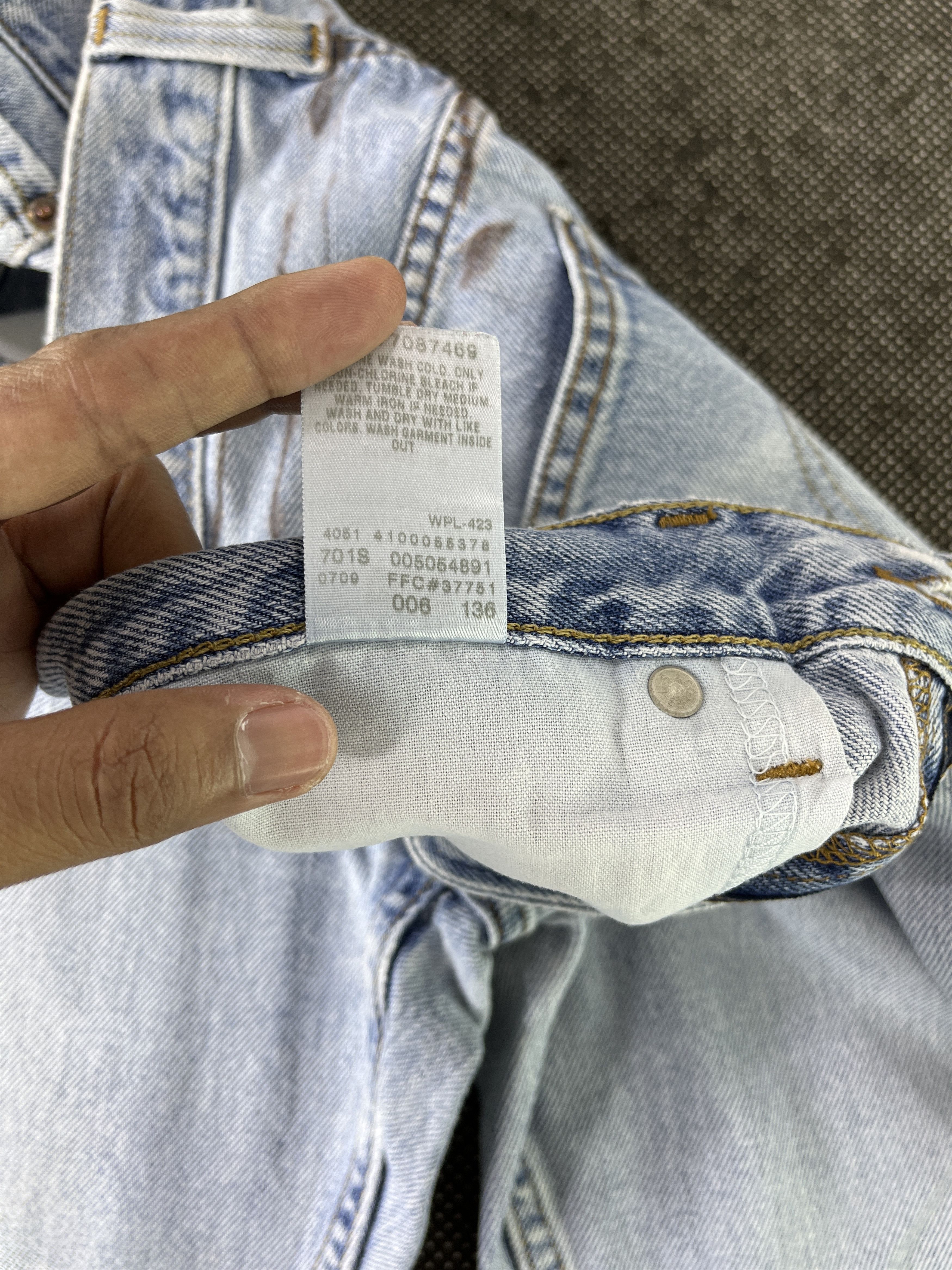 Levi's Vintage Levis 505 Light Wash Jeans - J368 Size US 34 / EU 50 - 10 Thumbnail