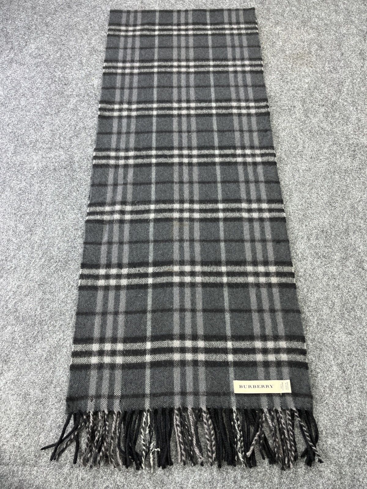 Burberry × Vintage Burberry Classic Check Cashmere Scarf T114 Size ONE SIZE - 1 Thumbnail