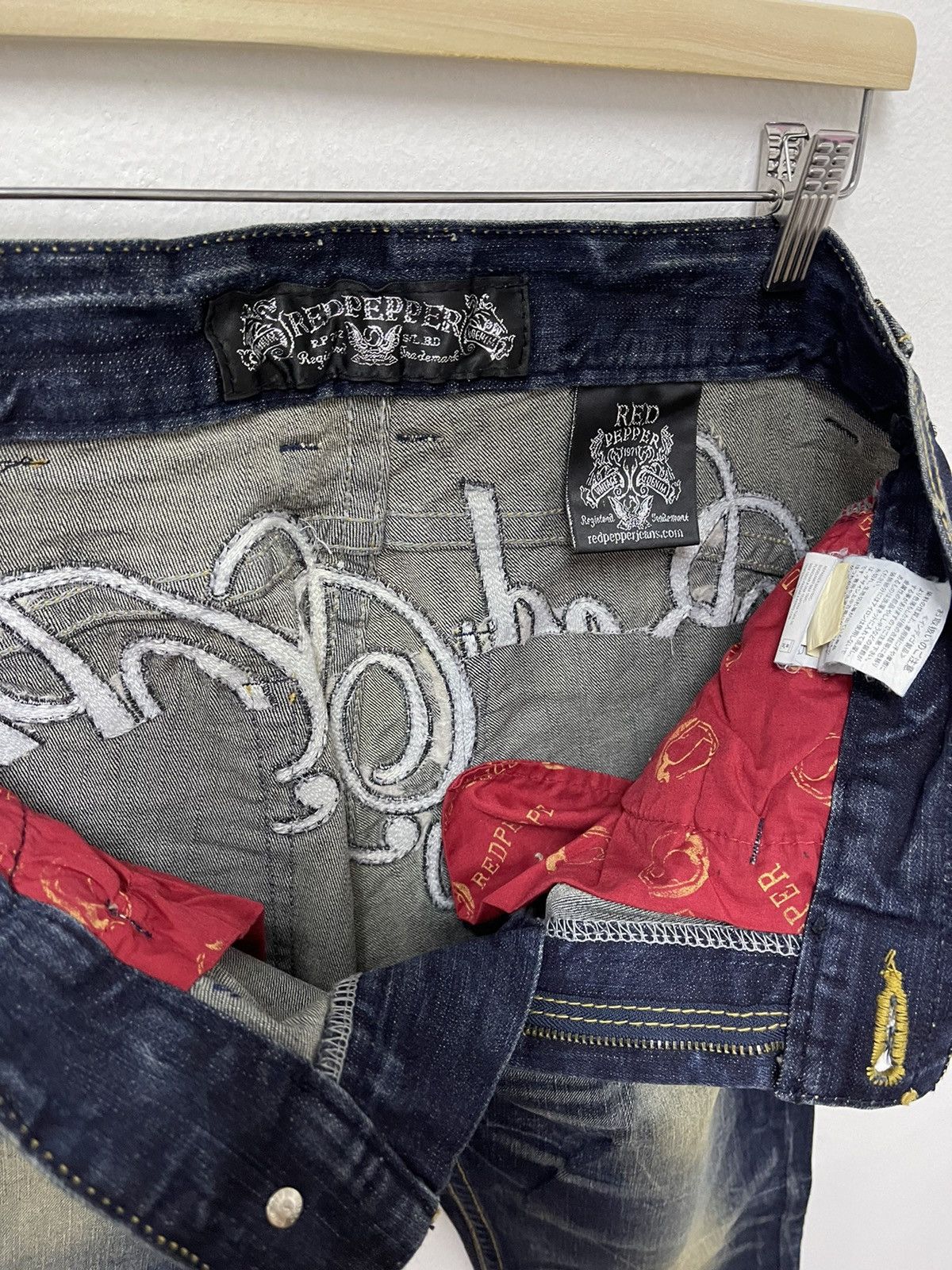 Ed Hardy × Vintage Vintage Ed Hardy X Red Pepper Big Logo Distressed Jeans Size US 34 / EU 50 - 17 Thumbnail