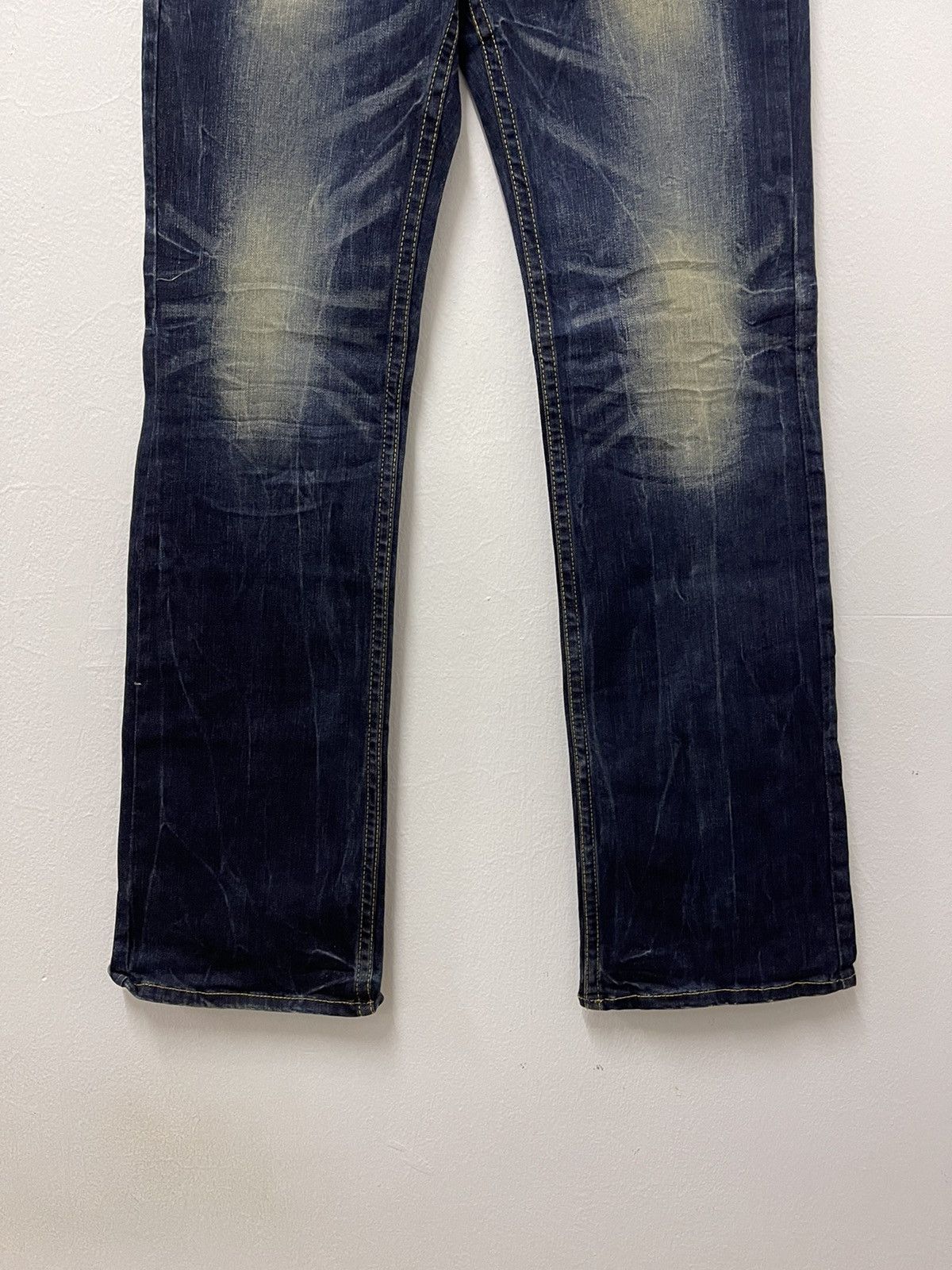 Ed Hardy × Vintage Vintage Ed Hardy X Red Pepper Big Logo Distressed Jeans Size US 34 / EU 50 - 8 Thumbnail