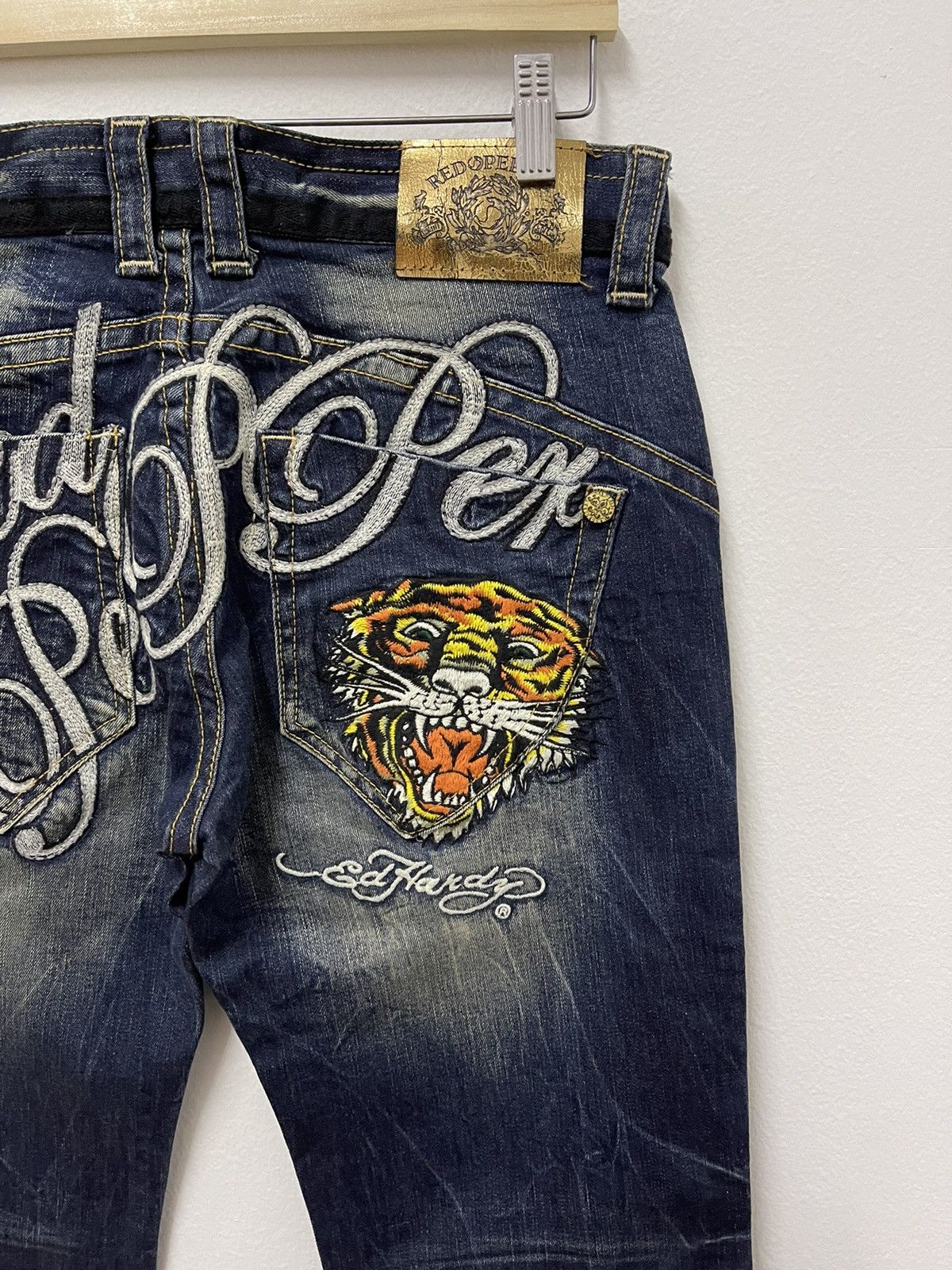 Ed Hardy × Vintage Vintage Ed Hardy X Red Pepper Big Logo Distressed Jeans Size US 34 / EU 50 - 4 Thumbnail