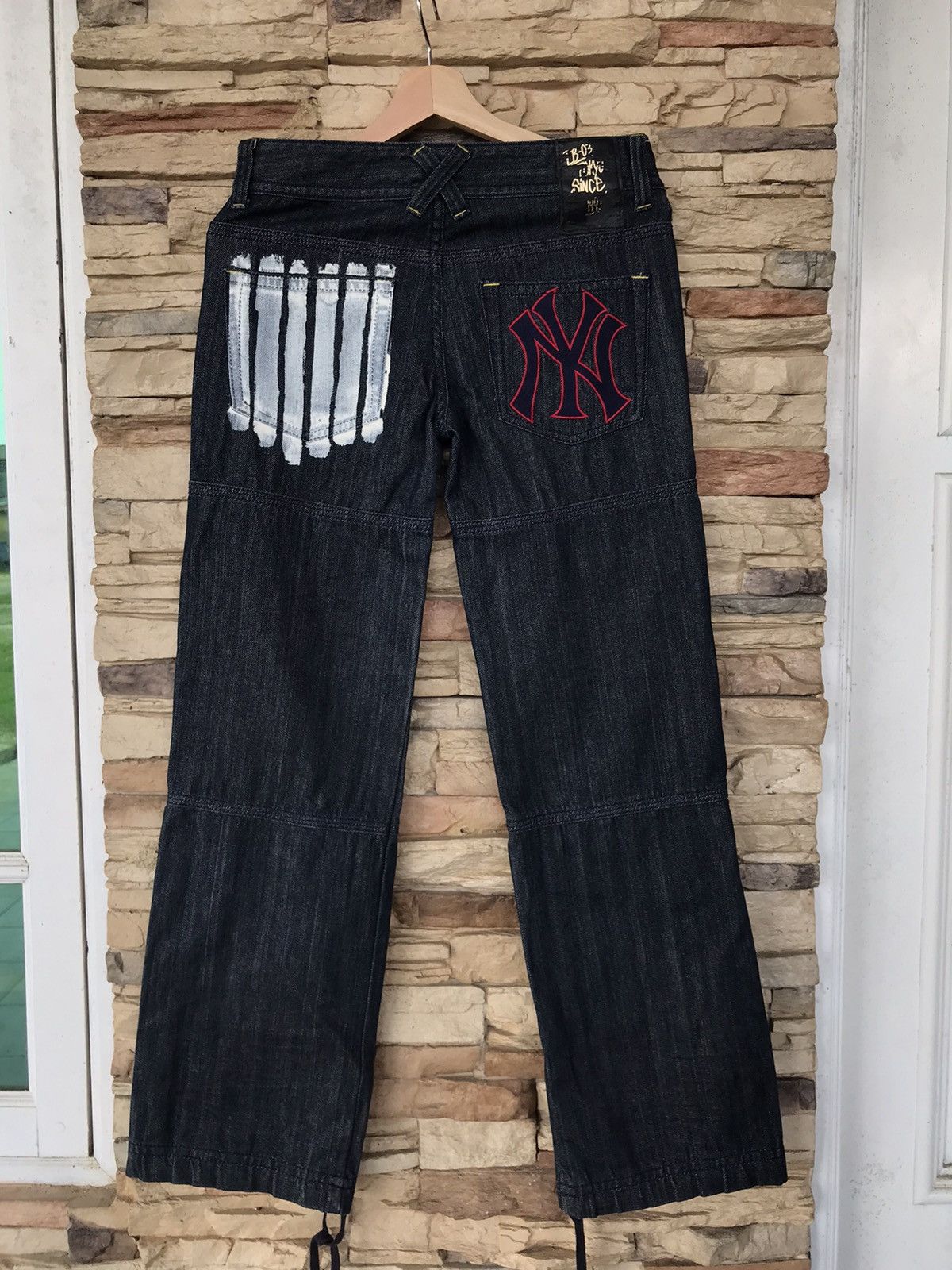 MLB Vintage MLB New York Distressed Jeans Size US 32 / EU 48 - 2 Thumbnail