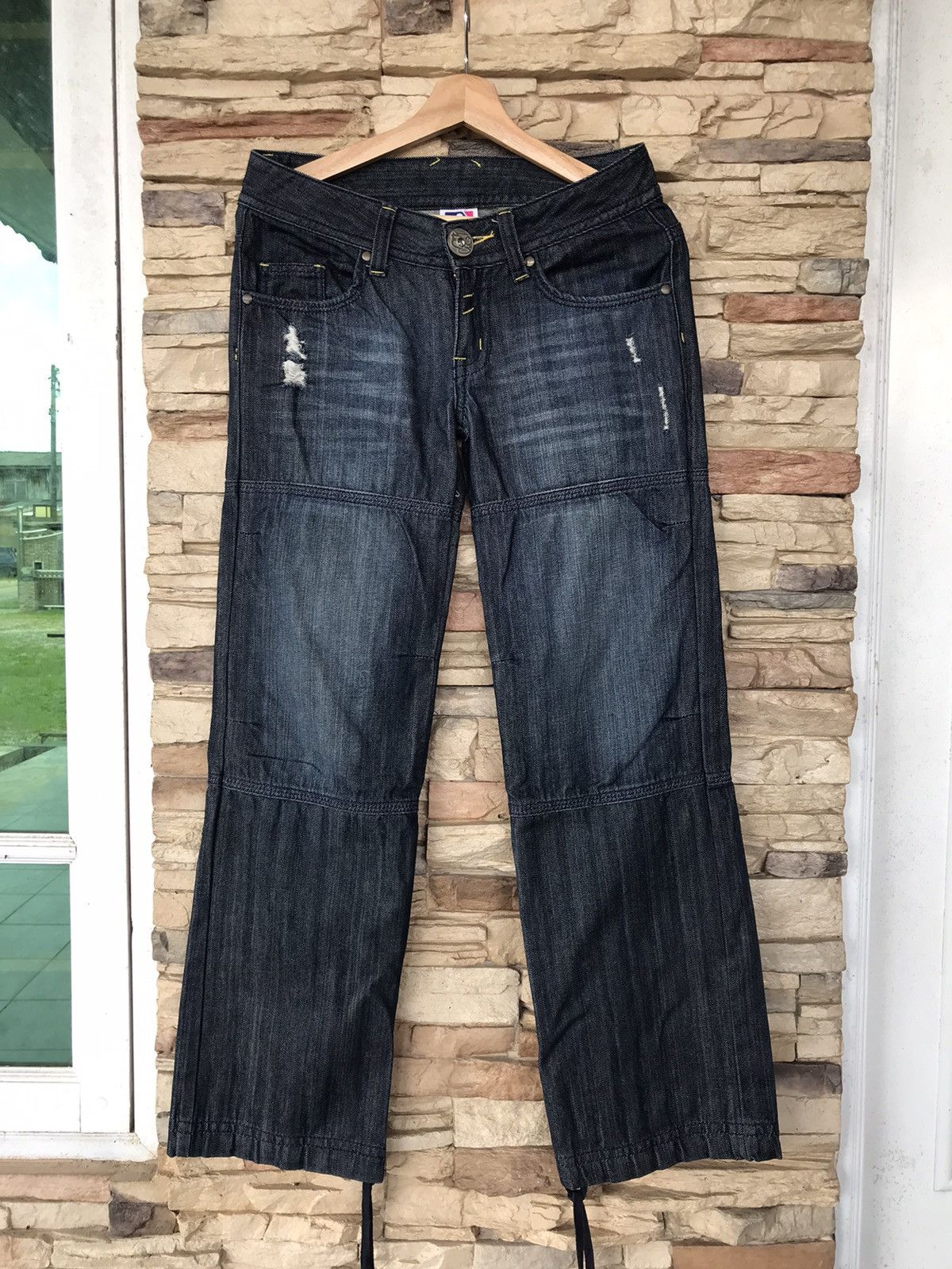 image of Distressed Denim x Mlb New York Distressed Jeans in Blue Denim, Men's (Size 32)