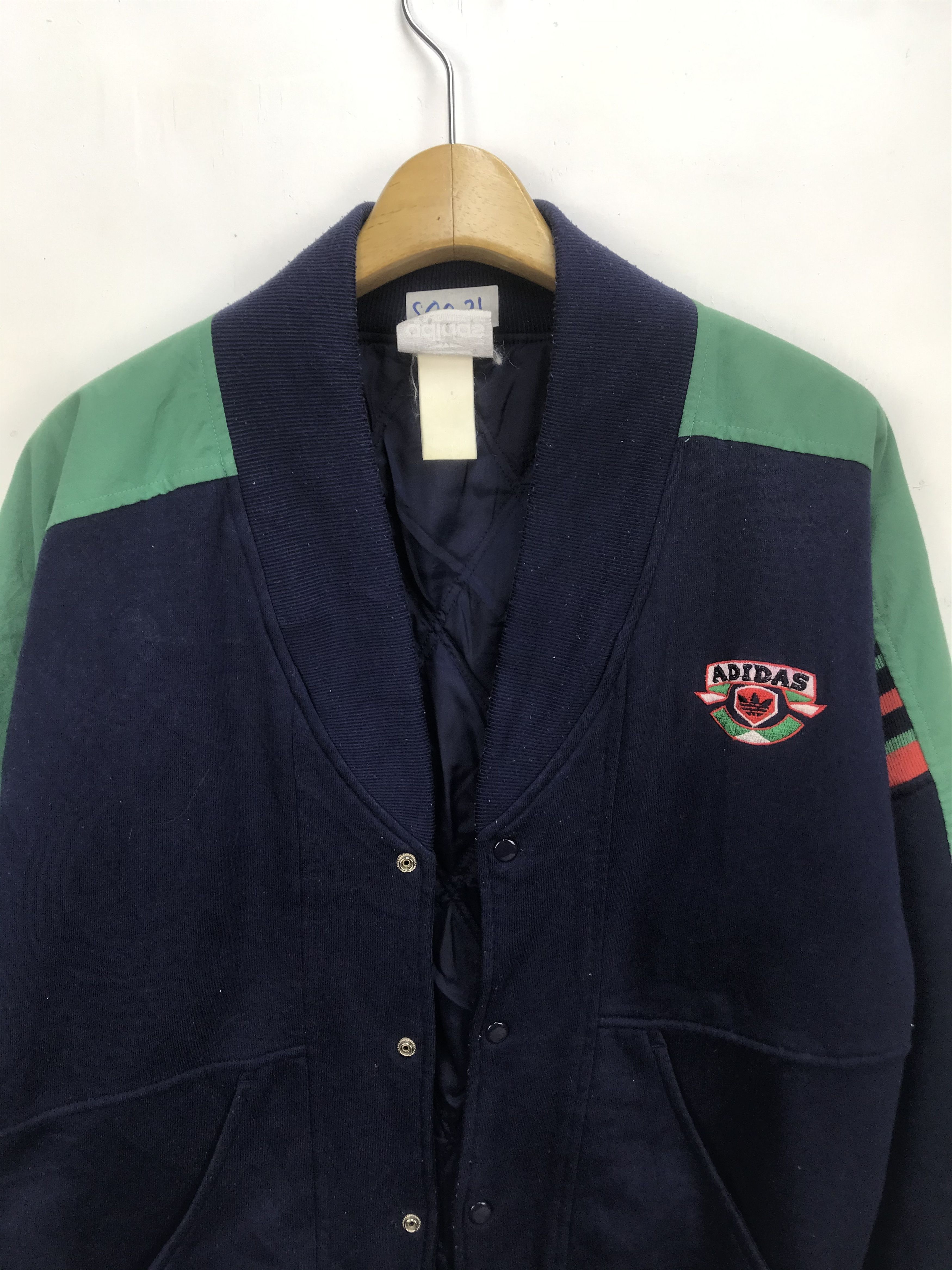 Adidas VINTAGE ADIDAS RARE DESIGN JACKET Size US M / EU 48-50 / 2 - 7 Thumbnail