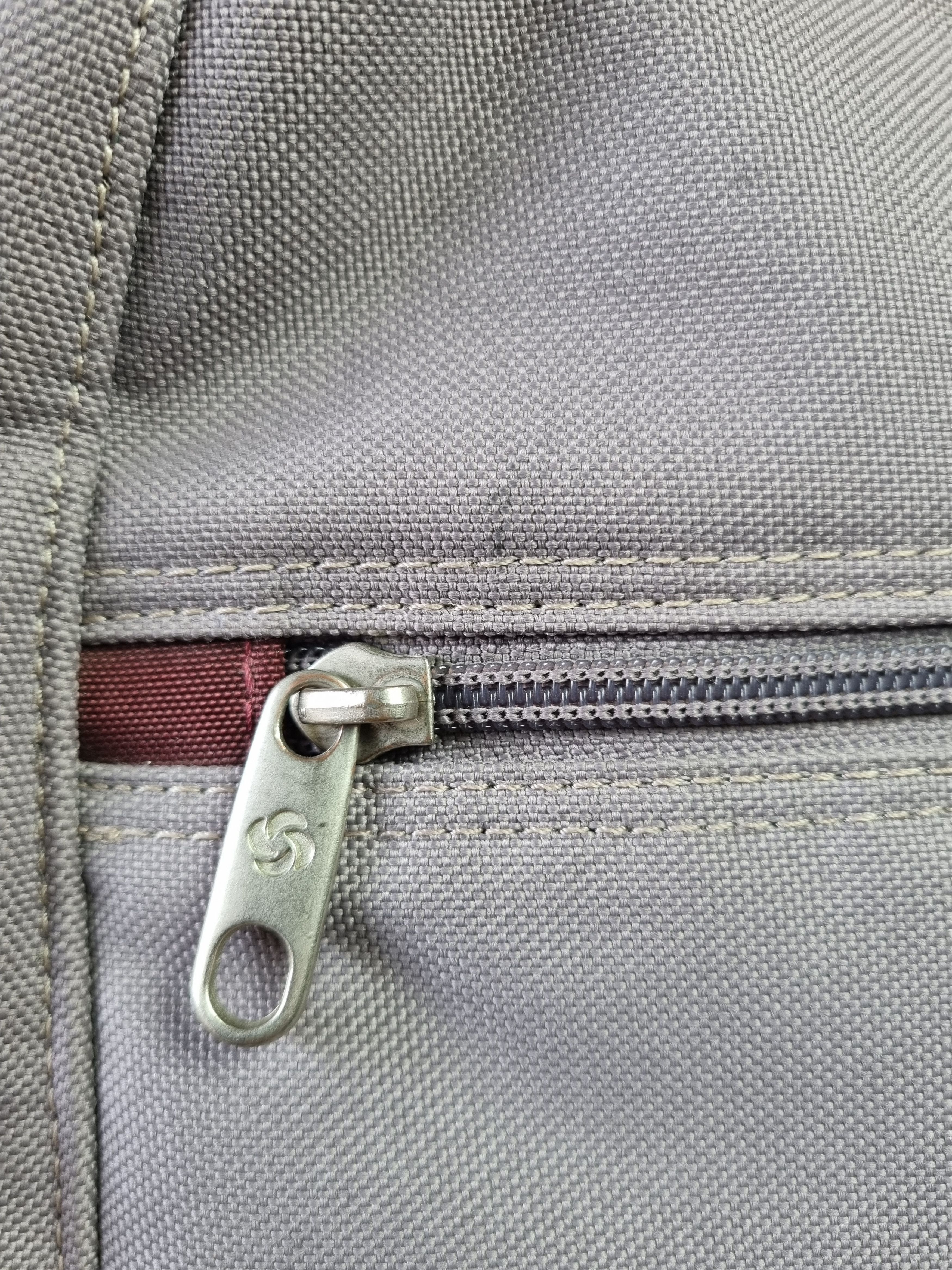 Samsonite Rare Samsonite Sling Backpack Oakley Style Size ONE SIZE - 13 Thumbnail
