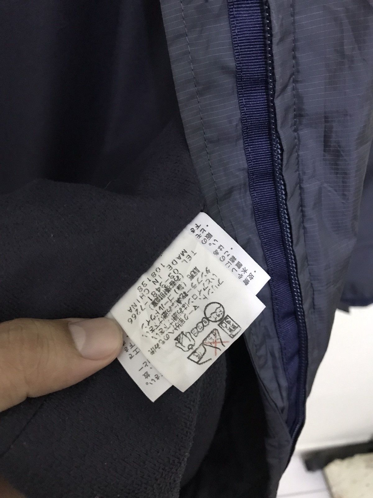 The North Face Vintage TNF The North Face Zipper Light Jacket Size US L / EU 52-54 / 3 - 12 Thumbnail