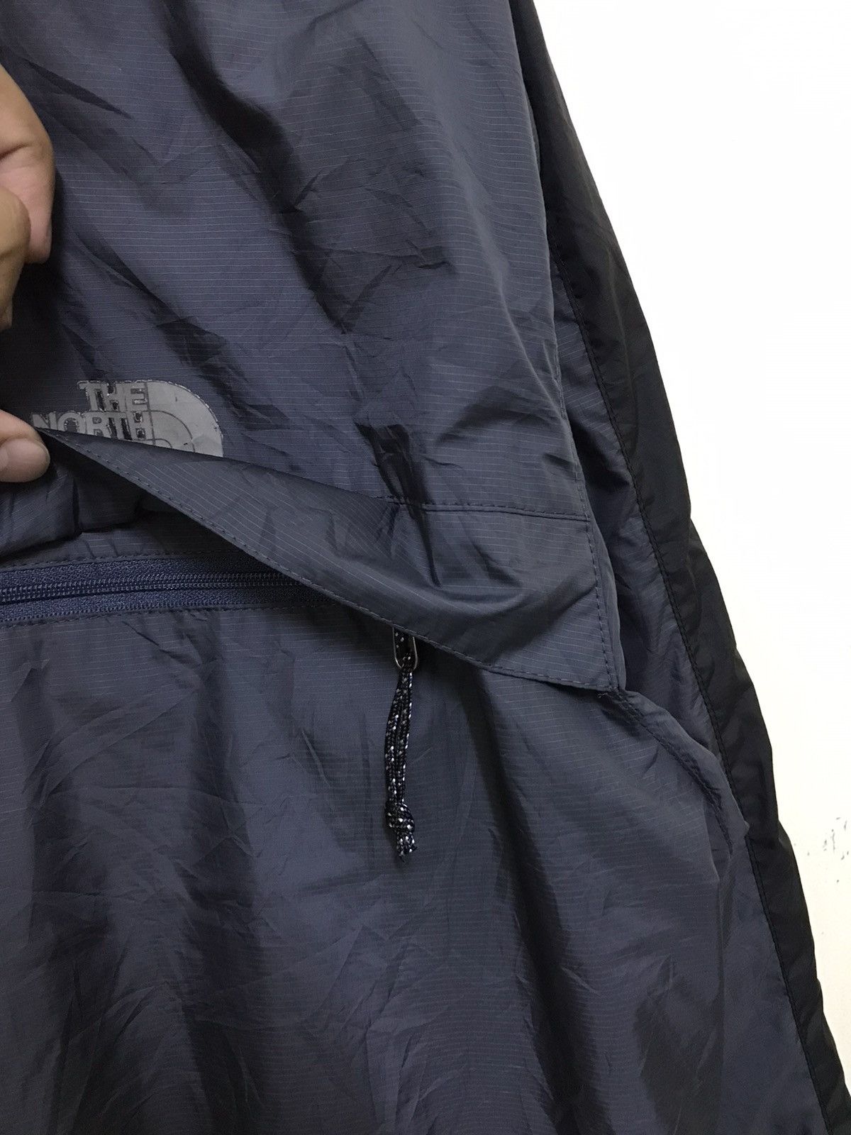 The North Face Vintage TNF The North Face Zipper Light Jacket Size US L / EU 52-54 / 3 - 6 Thumbnail