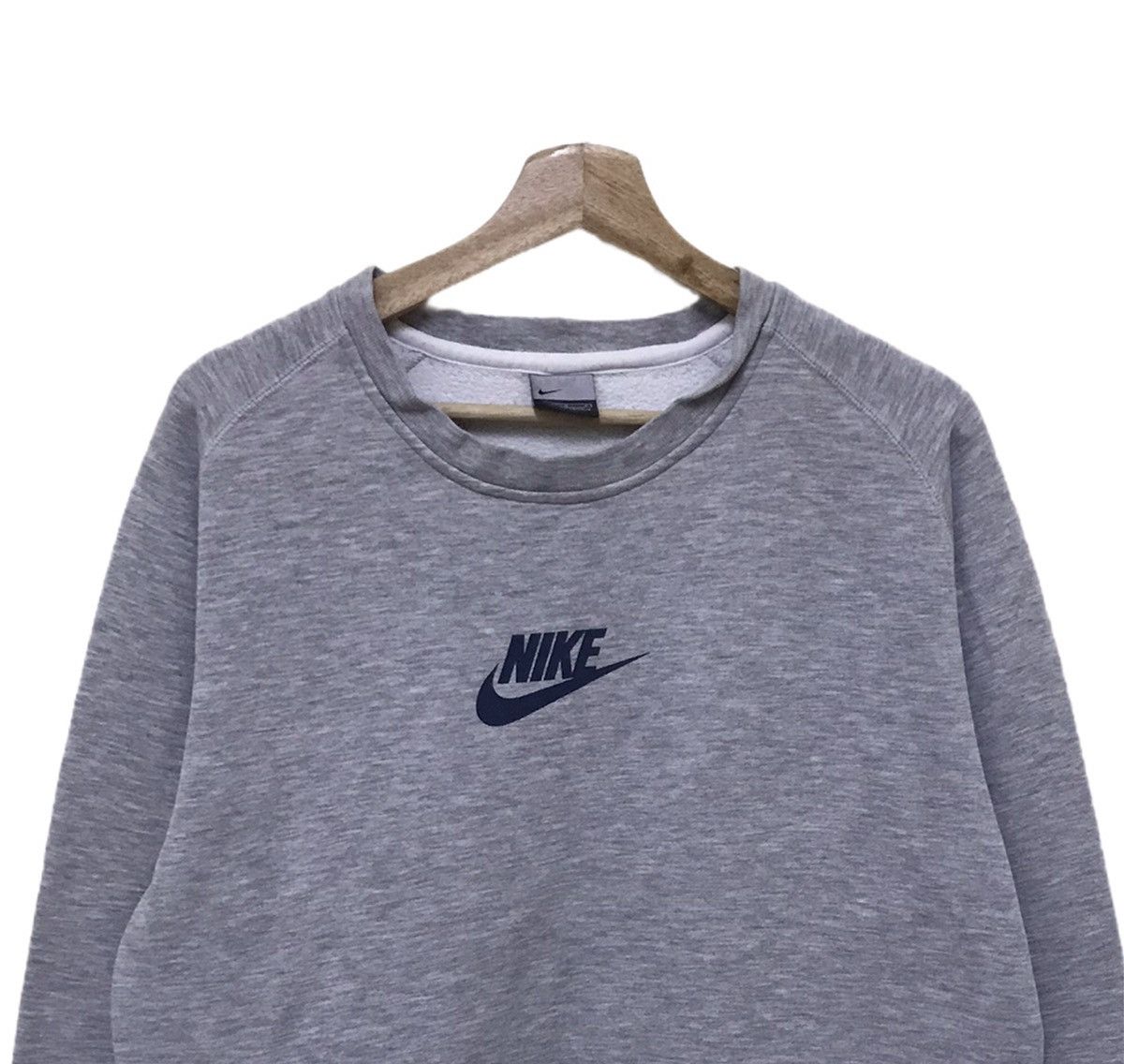 Nike Nike Centre Swoosh Big Logo Crewneck Pullover Size US L / EU 52-54 / 3 - 2 Thumbnail
