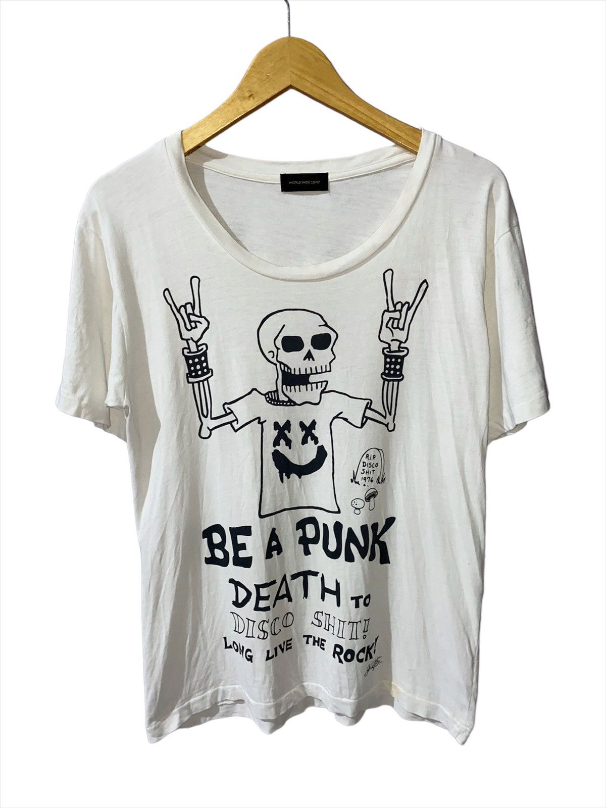 image of 20471120 x Beauty Beast World Wide Love Skull Punk Tshirt in White (Size Small)