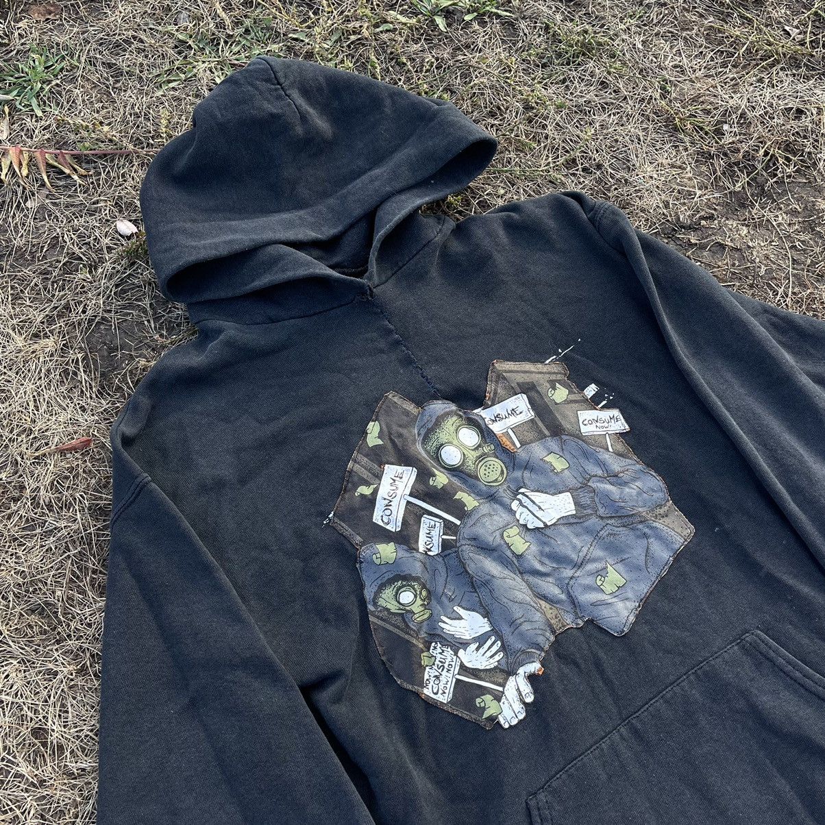 Vintage Vintage Y2K Goth Skull Graphic Hoodie Thrashed Black Slim M Size US M / EU 48-50 / 2 - 5 Thumbnail