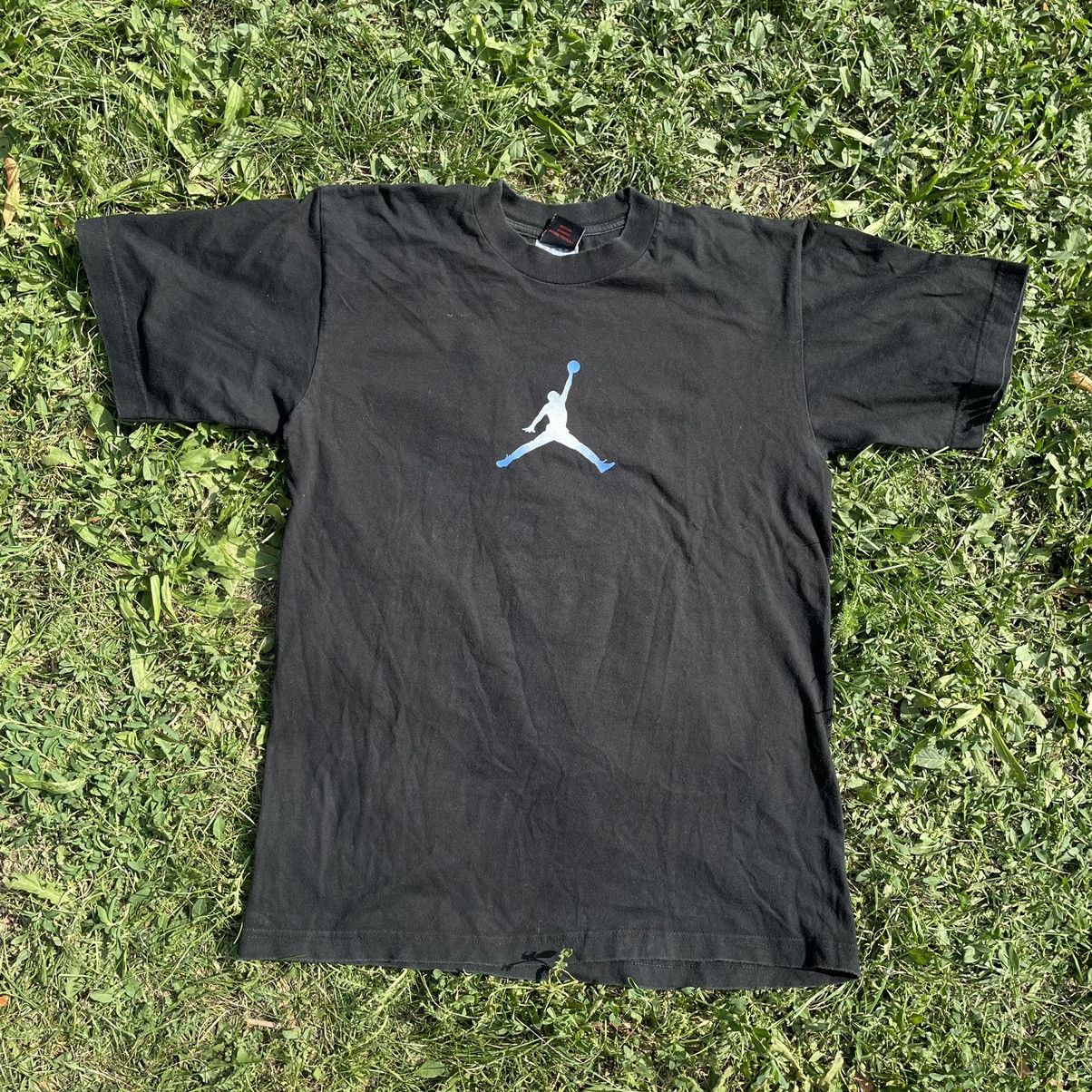 Vintage Vintage 90s Jordan Logo Graphic Tee Streetwear Black Baggy S Size US S / EU 44-46 / 1 - 1 Thumbnail