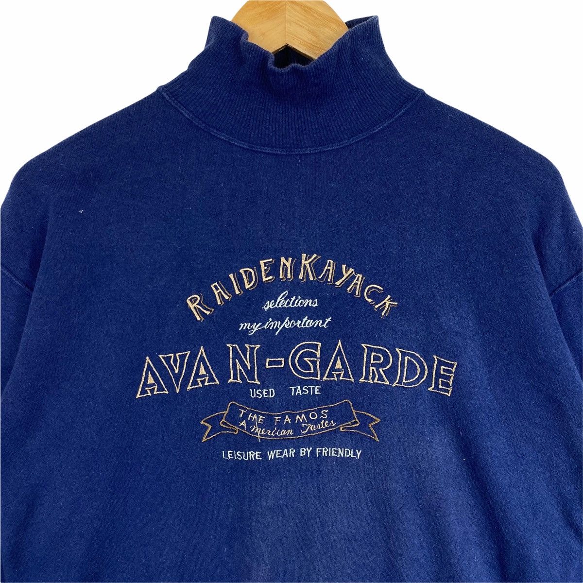 Vintage Vintage AVAN GARDE Sweatshirt Casual Jumper Pullover Size US M / EU 48-50 / 2 - 2 Thumbnail