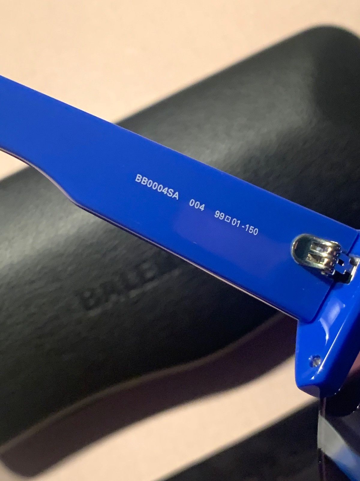 Balenciaga *RARE* Balenciaga Mirrored Blue Sunglasses Size ONE SIZE - 8 Thumbnail