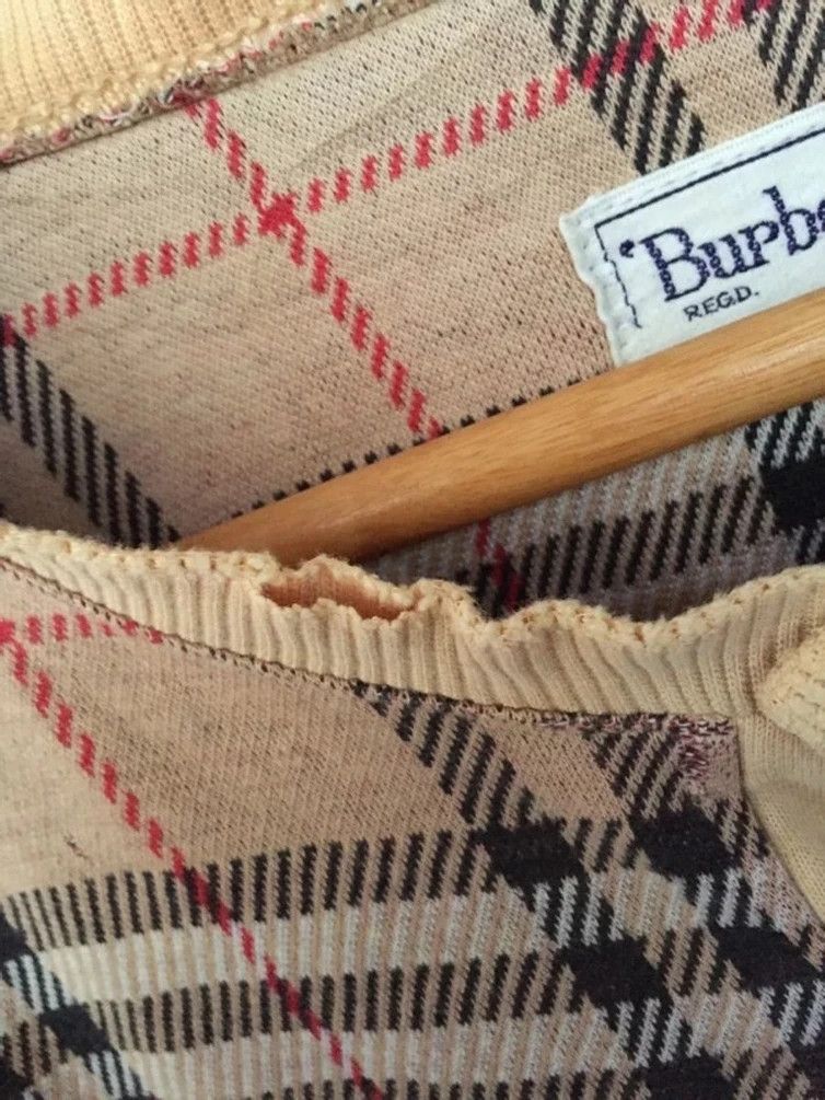Burberry RARE VINTAGE DISTRESSED BURBERRY NOVACHECK SWEATSHIRT Size US L / EU 52-54 / 3 - 8 Thumbnail