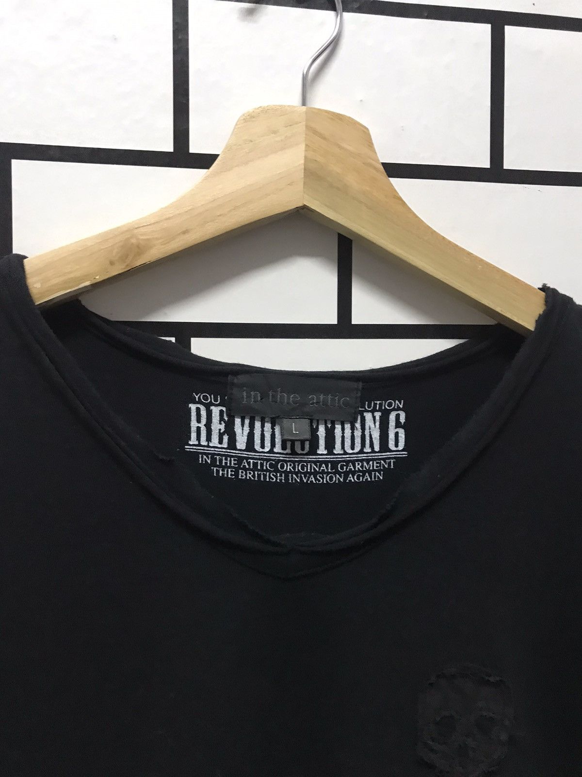 In The Attic × Japanese Brand × Seditionaries In the attic japan distressed skull cross bone patched tee Size US M / EU 48-50 / 2 - 11 Thumbnail