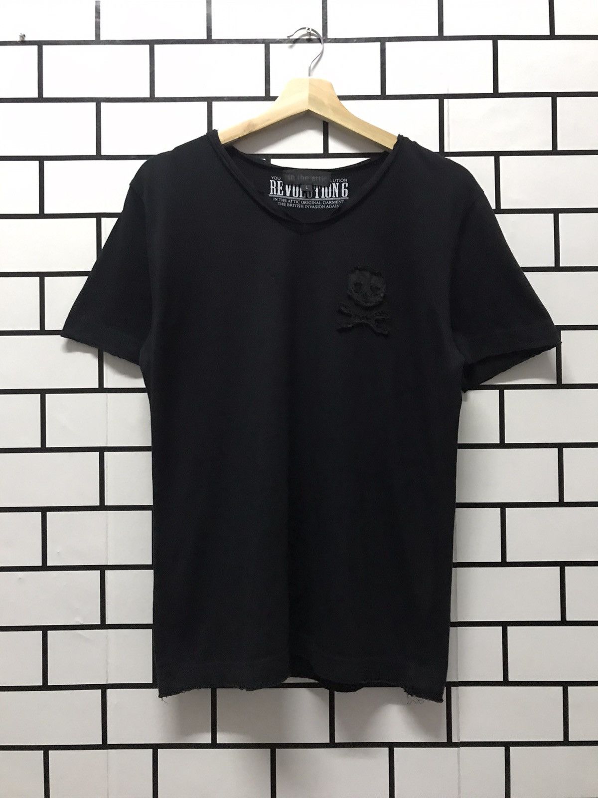 In The Attic × Japanese Brand × Seditionaries In the attic japan distressed skull cross bone patched tee Size US M / EU 48-50 / 2 - 3 Thumbnail
