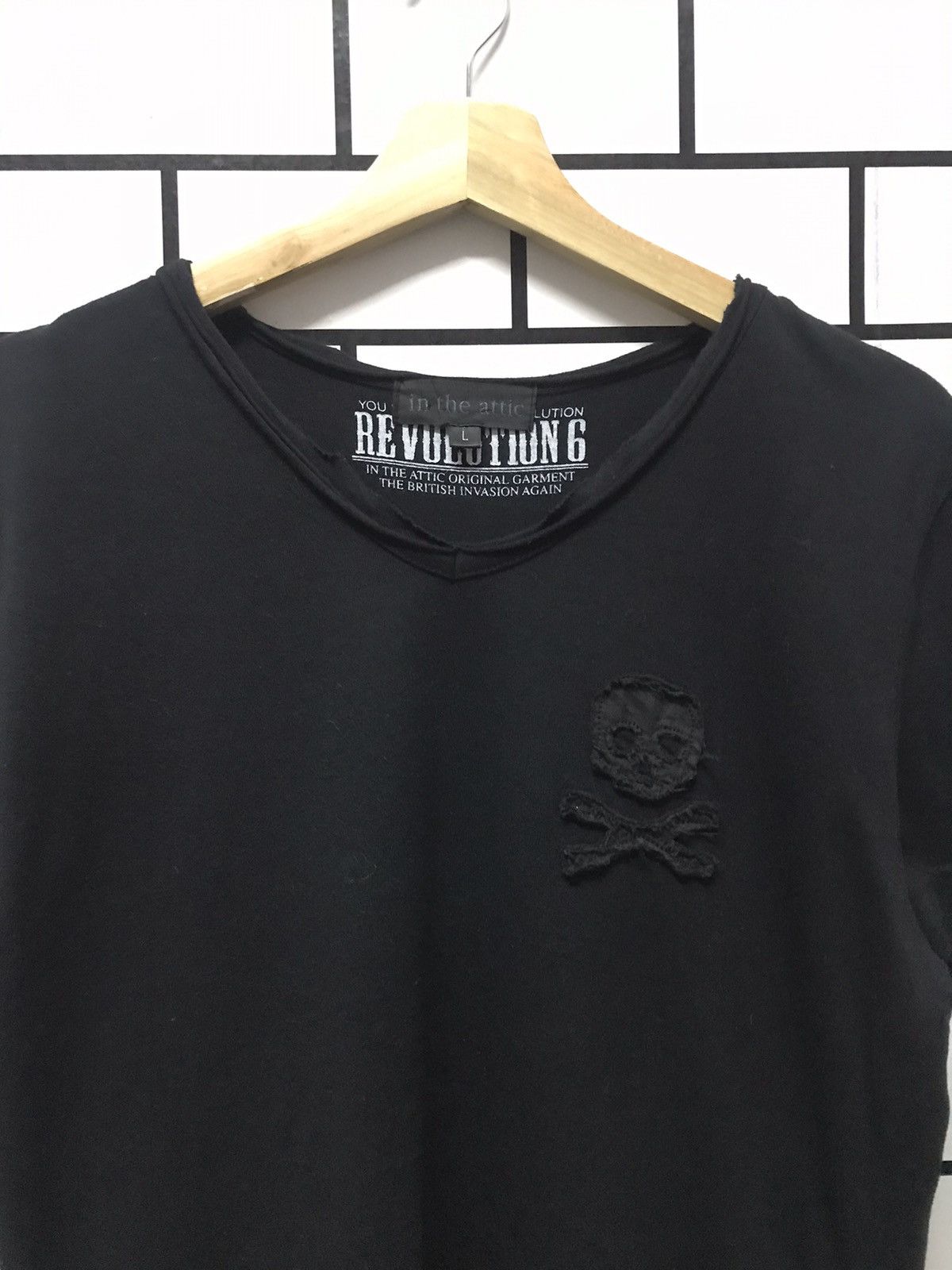 In The Attic × Japanese Brand × Seditionaries In the attic japan distressed skull cross bone patched tee Size US M / EU 48-50 / 2 - 5 Thumbnail
