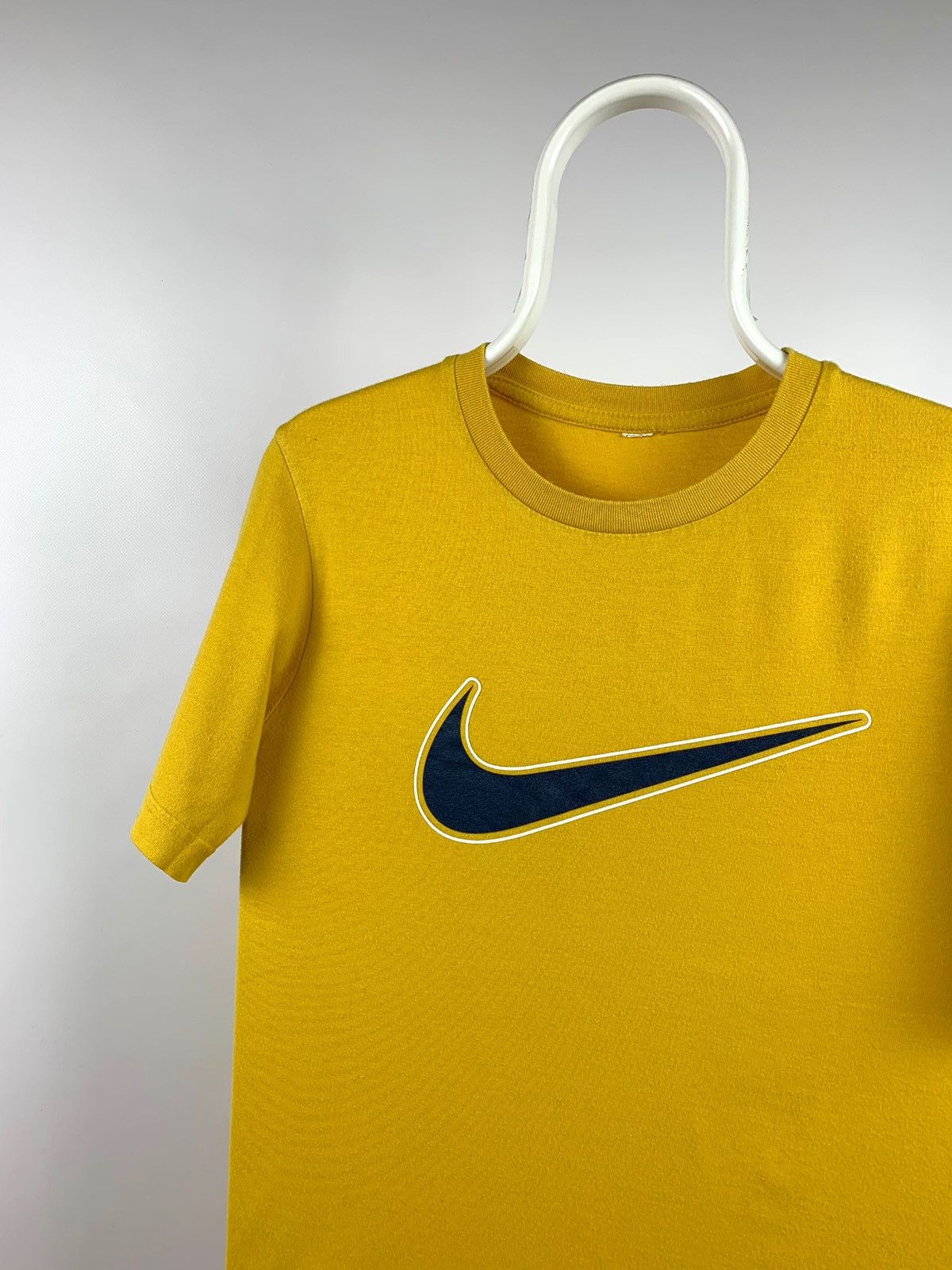Nike × Vintage Vintage Nike Big Swoosh Yellow T-Shirt Size US S / EU 44-46 / 1 - 7 Thumbnail