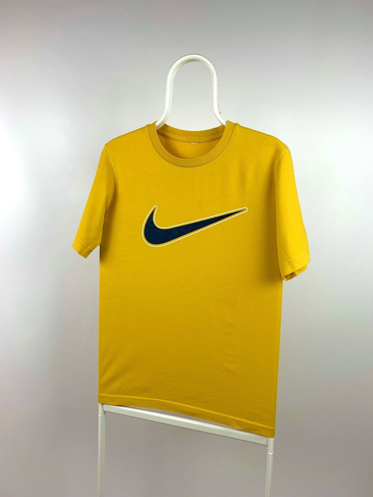 Nike × Vintage Vintage Nike Big Swoosh Yellow T-Shirt Size US S / EU 44-46 / 1 - 3 Thumbnail