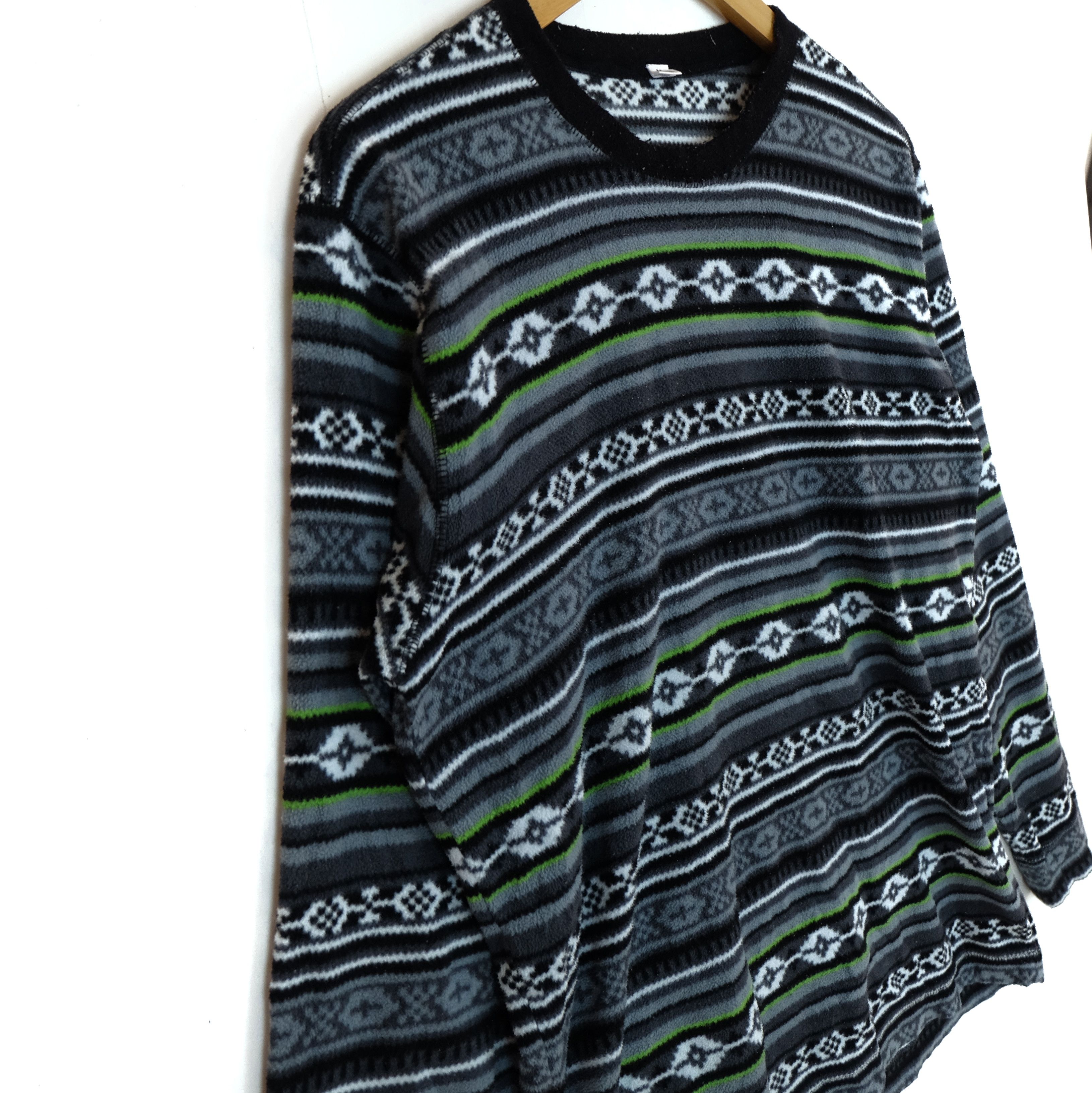 Japanese Brand UNIQLO Monogram Floral Abstract Pullover Sweatshirt Size US M / EU 48-50 / 2 - 5 Thumbnail