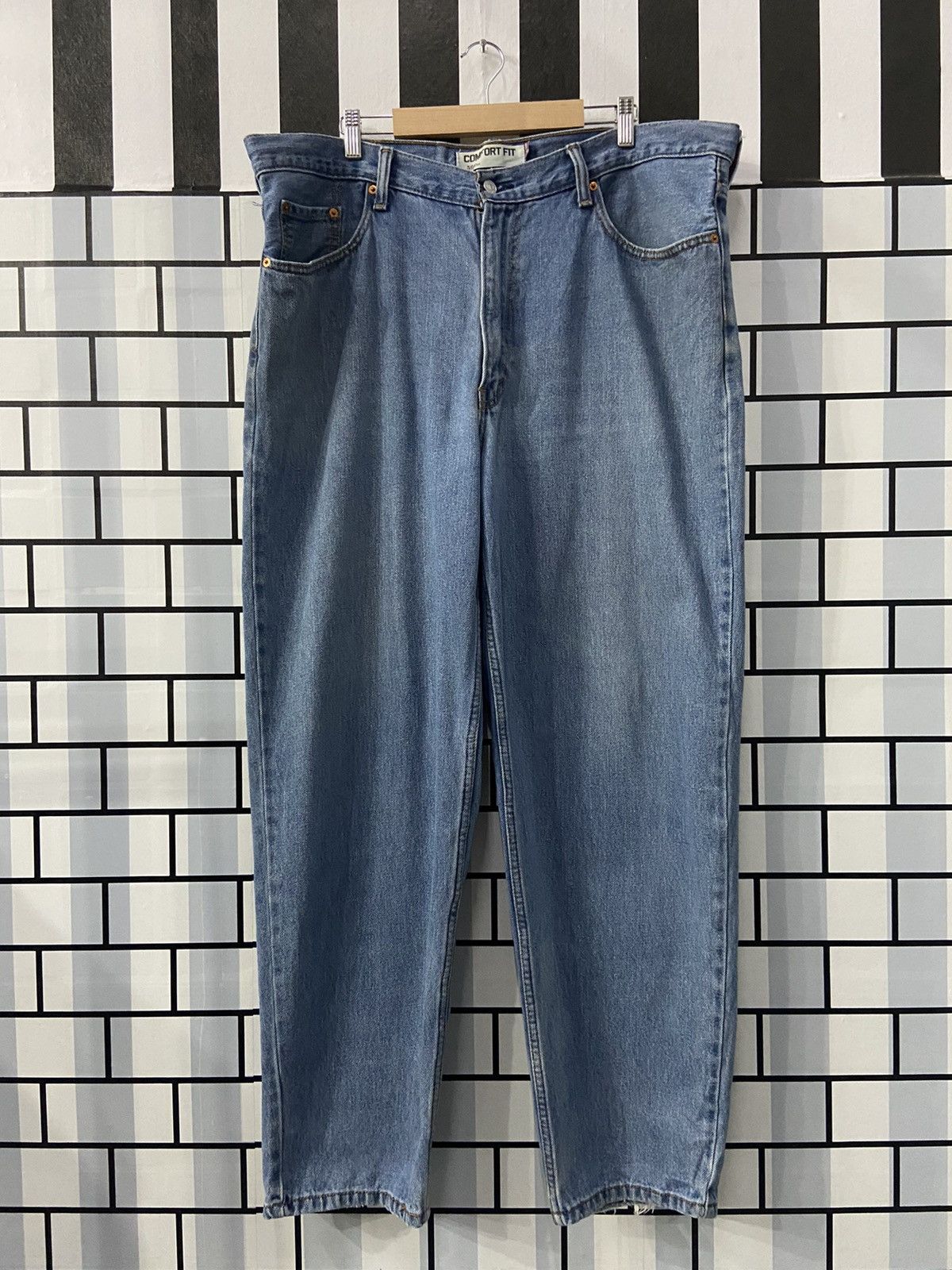 Levi's × Vintage Vintage Levi’s 560 Comfort Fit Blue Wash Denim Pants Size US 40 / EU 56 - 1 Thumbnail