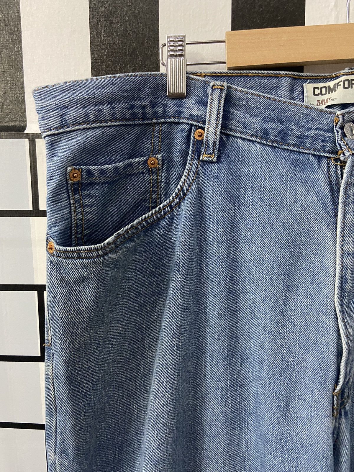 Levi's × Vintage Vintage Levi’s 560 Comfort Fit Blue Wash Denim Pants Size US 40 / EU 56 - 6 Thumbnail