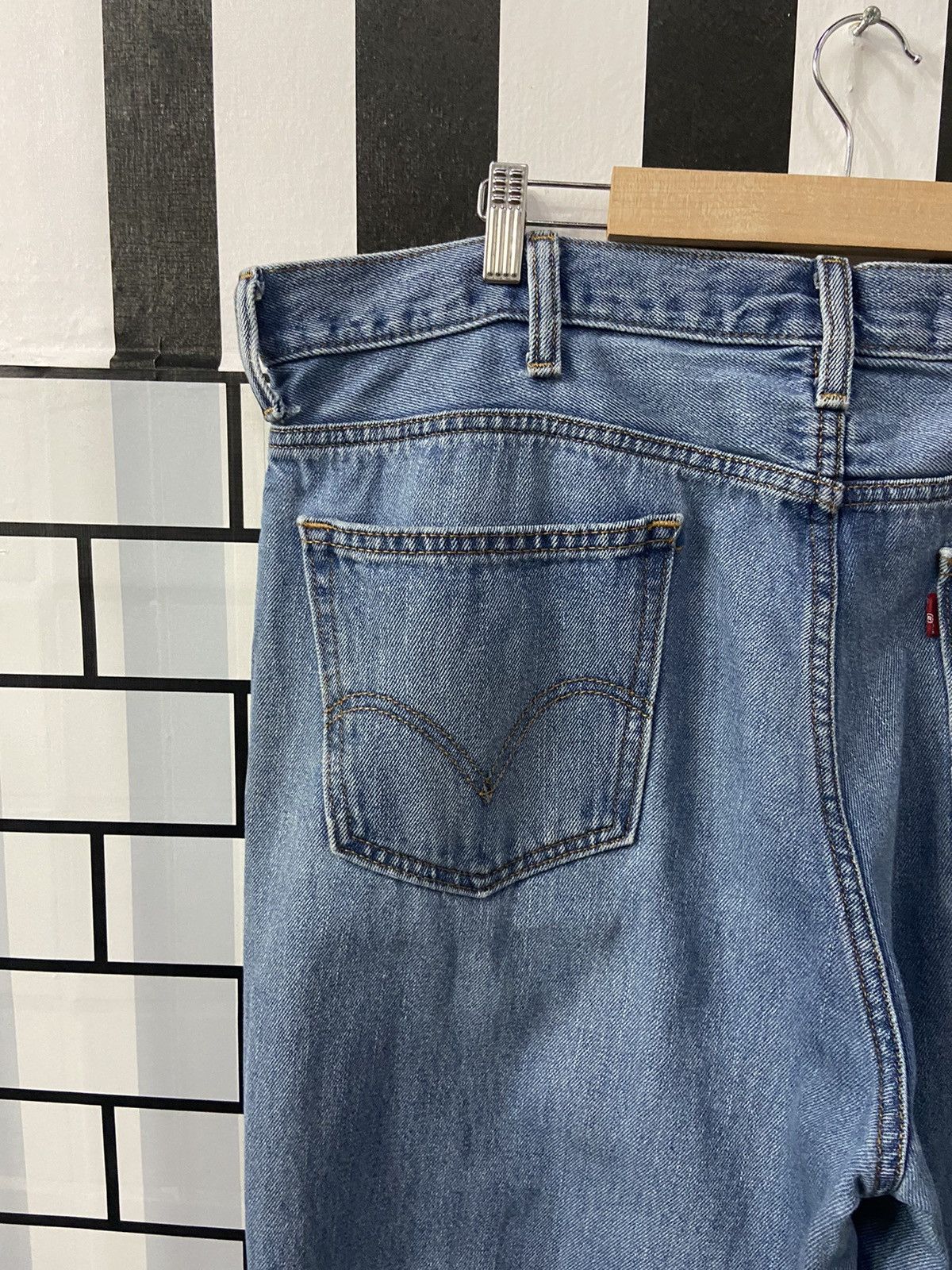 Levi's × Vintage Vintage Levi’s 560 Comfort Fit Blue Wash Denim Pants Size US 40 / EU 56 - 12 Thumbnail