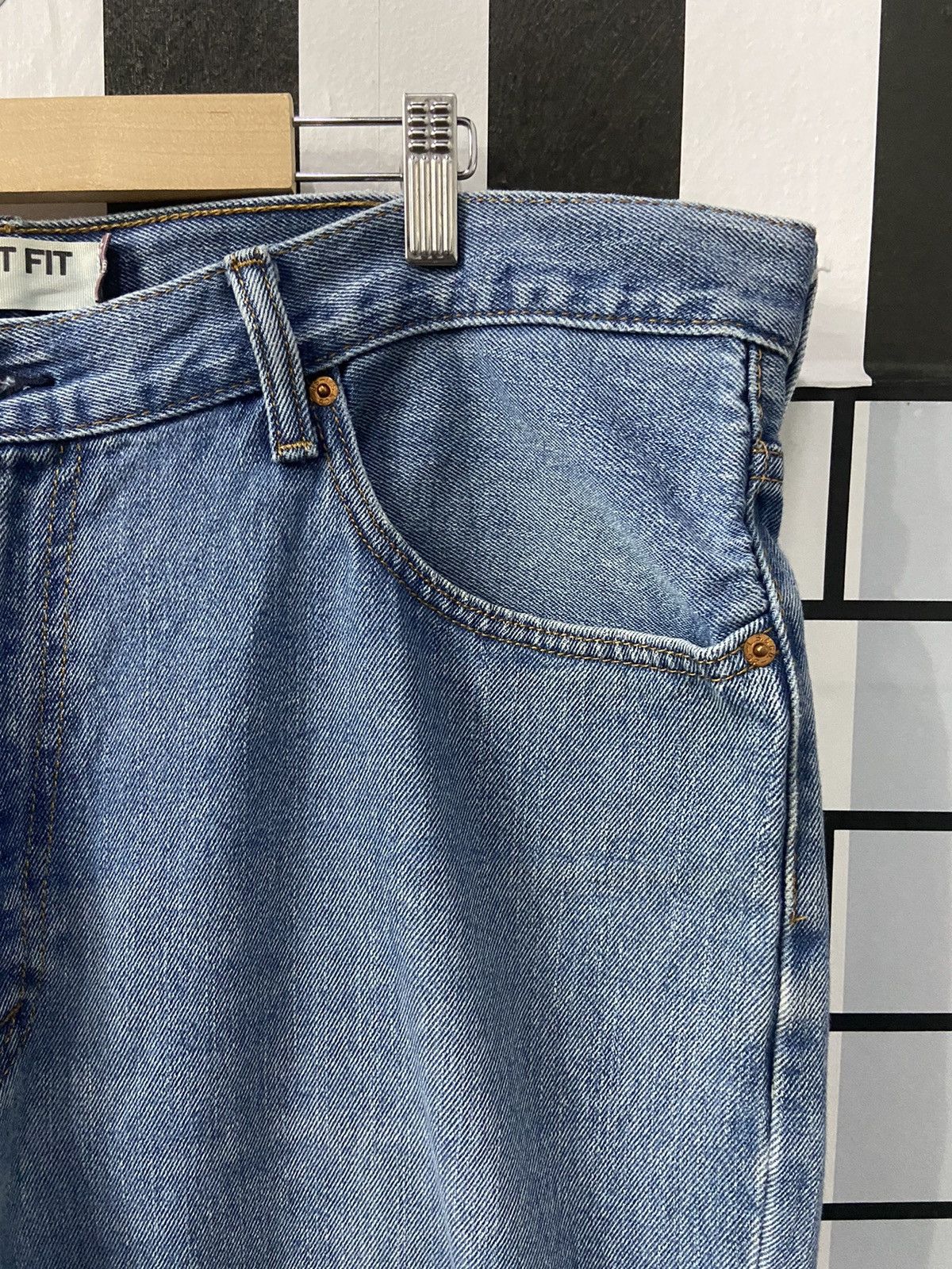Levi's × Vintage Vintage Levi’s 560 Comfort Fit Blue Wash Denim Pants Size US 40 / EU 56 - 7 Thumbnail