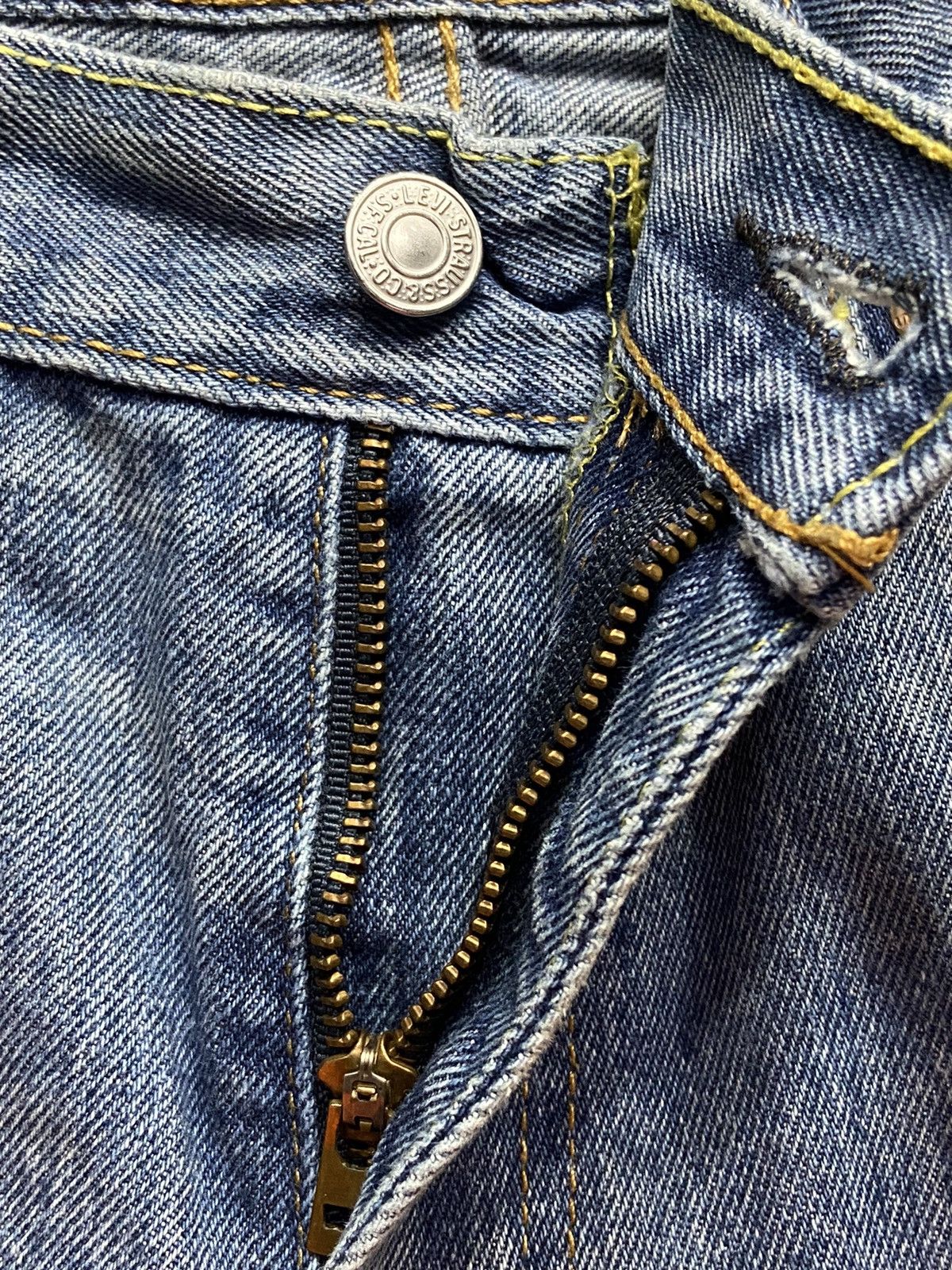 Levi's × Vintage Vintage Levi’s 560 Dirty Relaxed Fit Blue Wash Denim Pants Size US 34 / EU 50 - 19 Thumbnail
