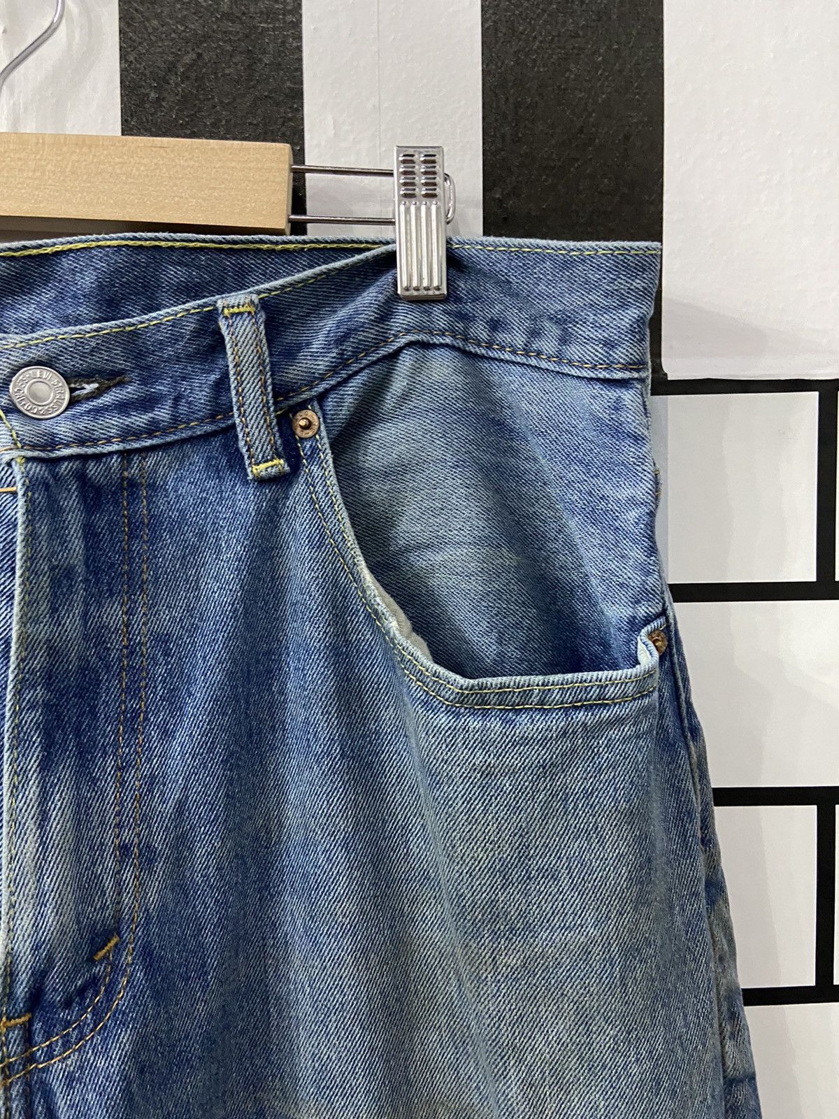 Levi's × Vintage Vintage Levi’s 560 Dirty Relaxed Fit Blue Wash Denim Pants Size US 34 / EU 50 - 9 Thumbnail