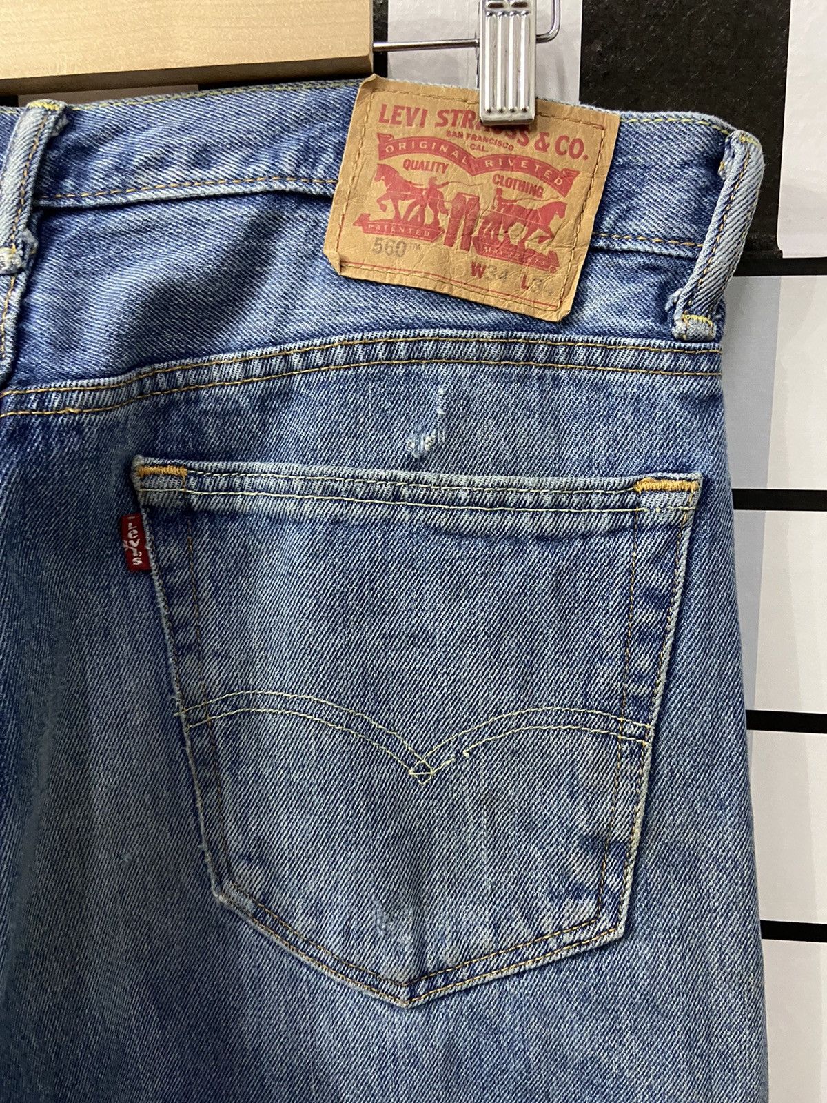 Levi's × Vintage Vintage Levi’s 560 Dirty Relaxed Fit Blue Wash Denim Pants Size US 34 / EU 50 - 16 Thumbnail