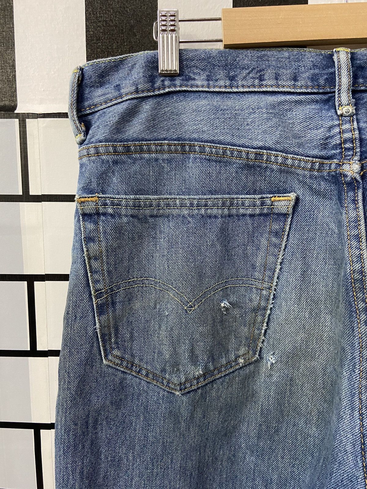 Levi's × Vintage Vintage Levi’s 560 Dirty Relaxed Fit Blue Wash Denim Pants Size US 34 / EU 50 - 15 Thumbnail