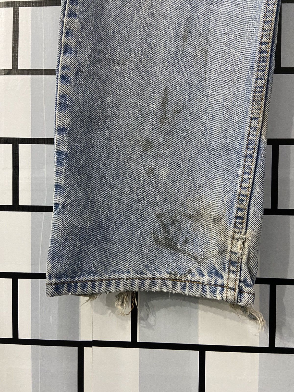 Levi's × Vintage Vintage Levi’s 505 Distressed Regular Fit Denim Pants Size US 34 / EU 50 - 5 Thumbnail