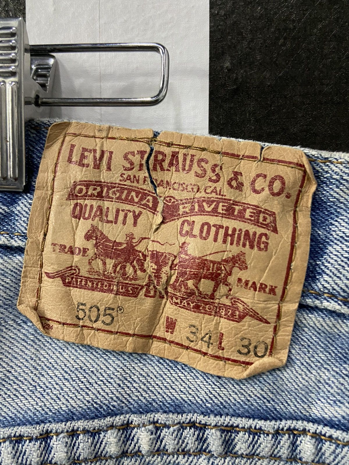 Levi's × Vintage Vintage Levi’s 505 Distressed Regular Fit Denim Pants Size US 34 / EU 50 - 17 Thumbnail