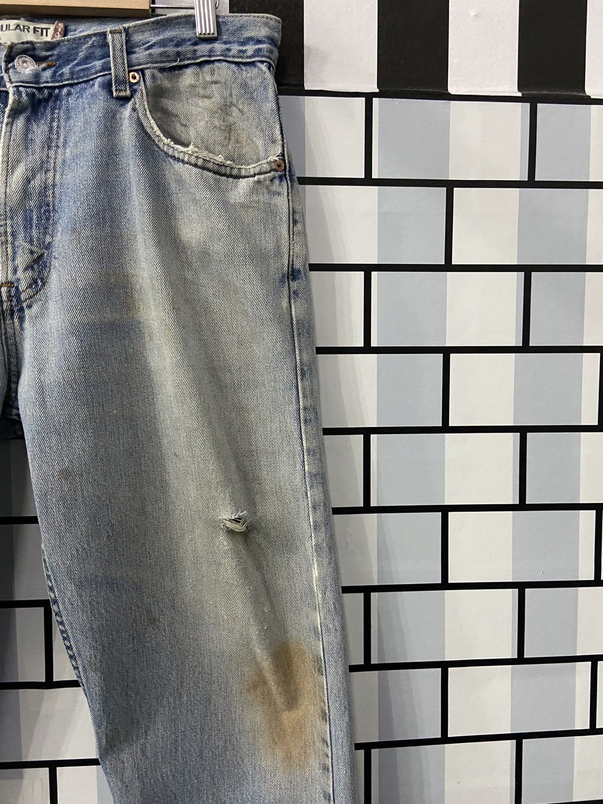 Levi's × Vintage Vintage Levi’s 505 Distressed Regular Fit Denim Pants Size US 34 / EU 50 - 8 Thumbnail