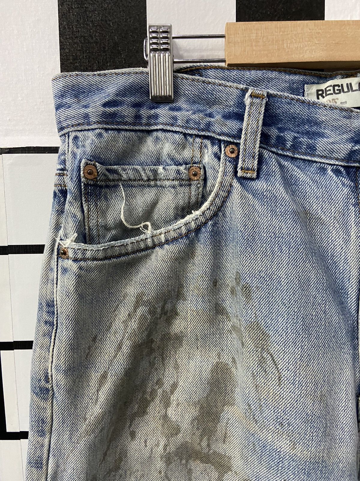 Levi's × Vintage Vintage Levi’s 505 Distressed Regular Fit Denim Pants Size US 34 / EU 50 - 6 Thumbnail