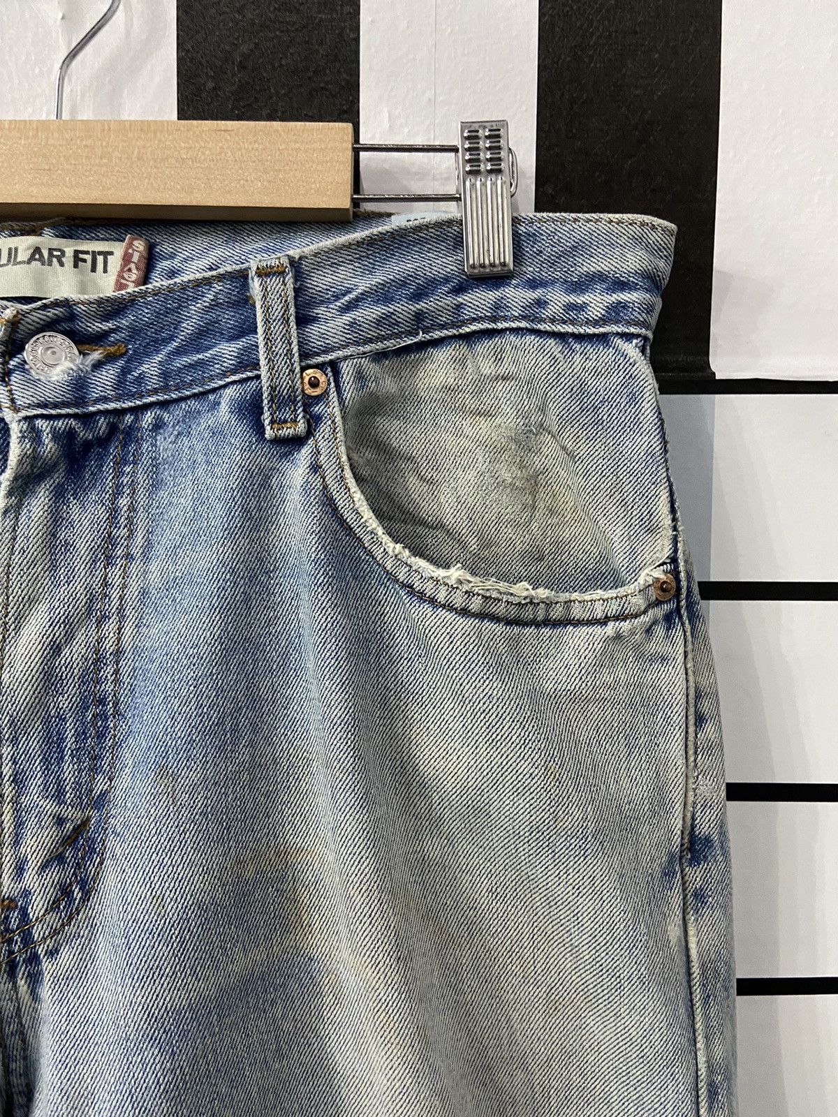 Levi's × Vintage Vintage Levi’s 505 Distressed Regular Fit Denim Pants Size US 34 / EU 50 - 7 Thumbnail